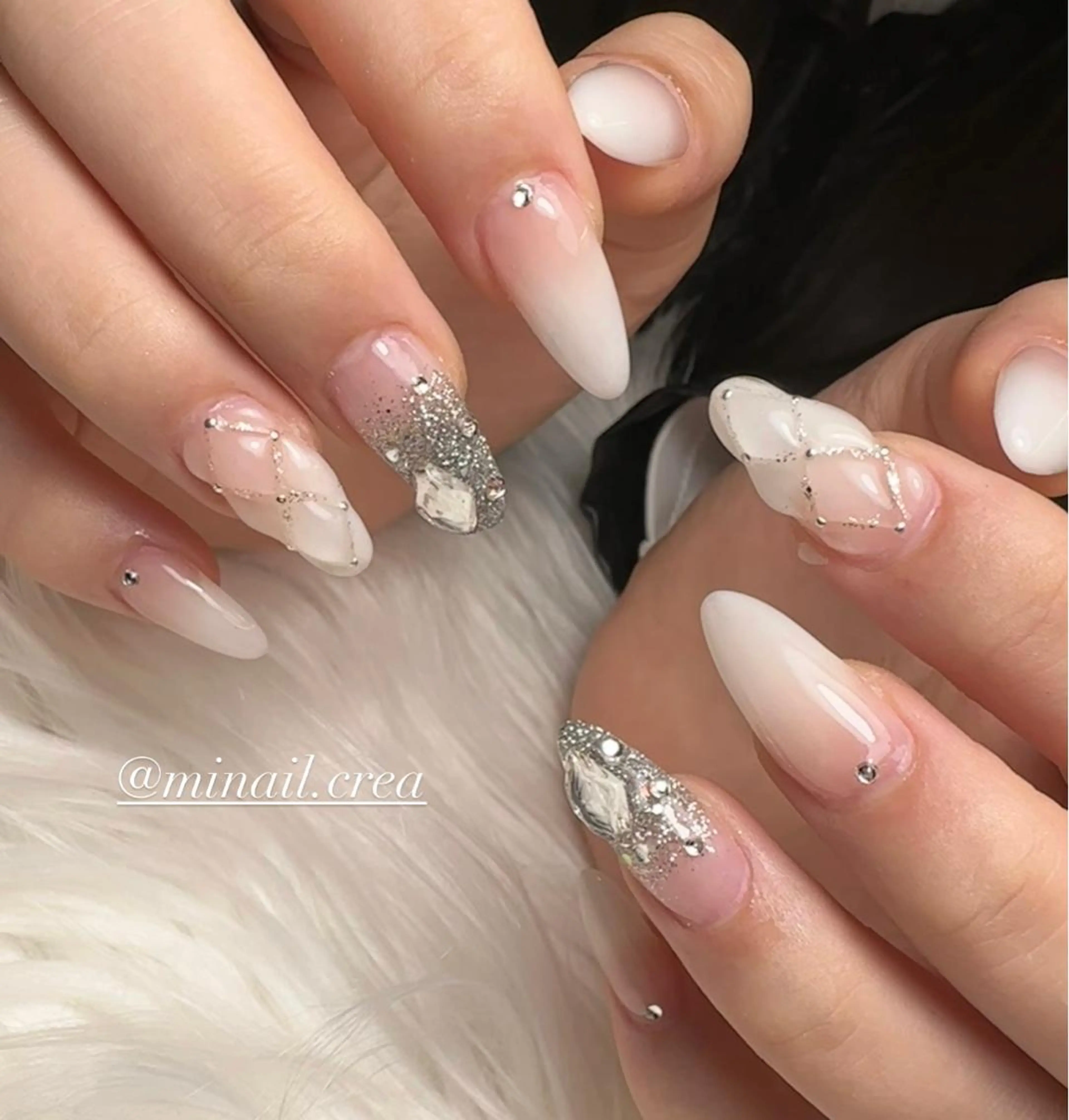ネイル グラデーション キラキラネイル 韓国ネイル ロングネイル スカルプネイル ハンドネイル CRéA　-private nailsalon-所属・CReA nailのネイルデザイン