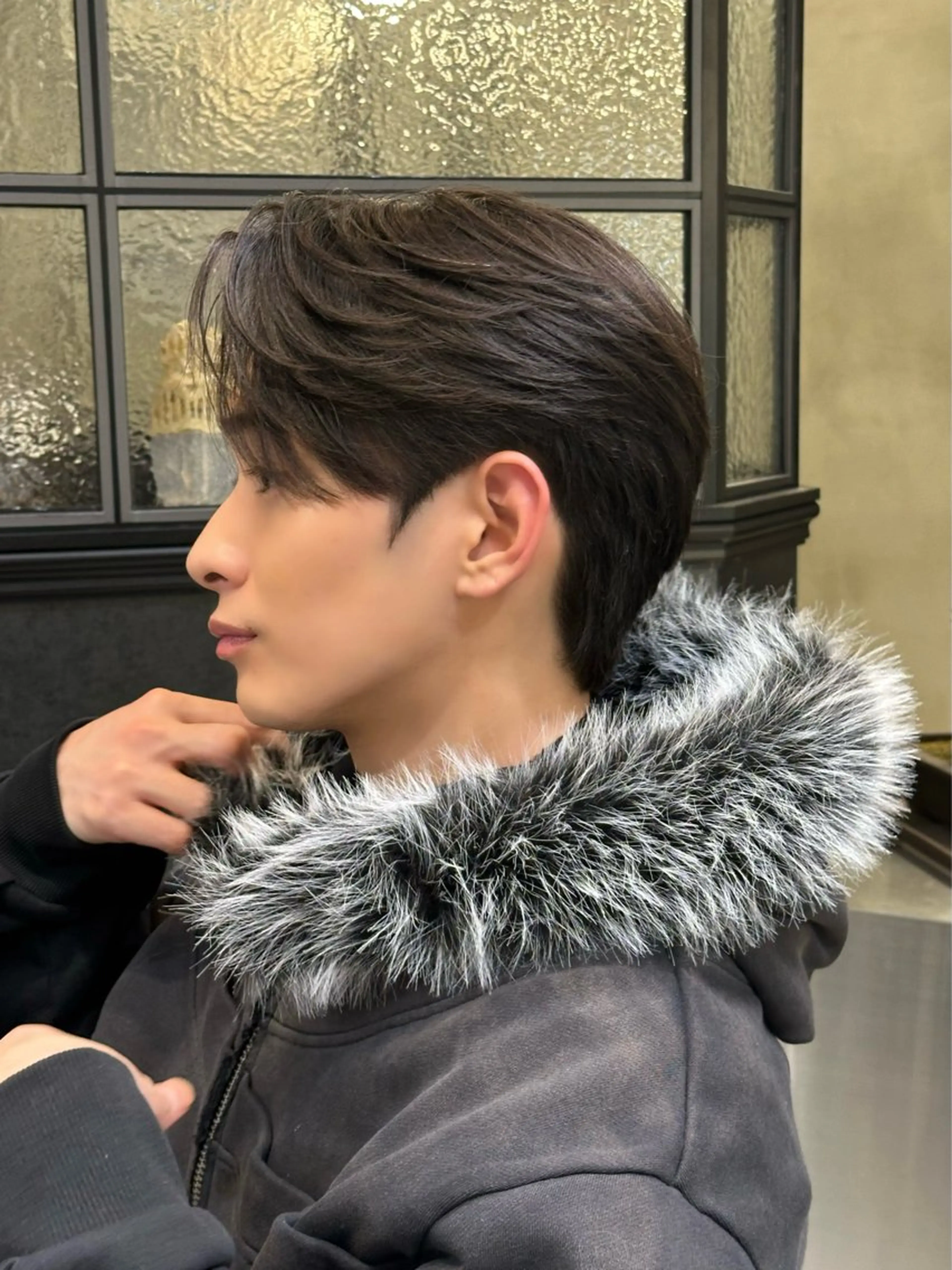 ミディアム メンズ ミディアムパーマ メンズパーマ 縮毛矯正 カット 縮毛矯正 トリートメント ヘッドスパ 【池袋店 店長】伊藤 昂樹/曲がる縮毛矯正のヘアスタイル