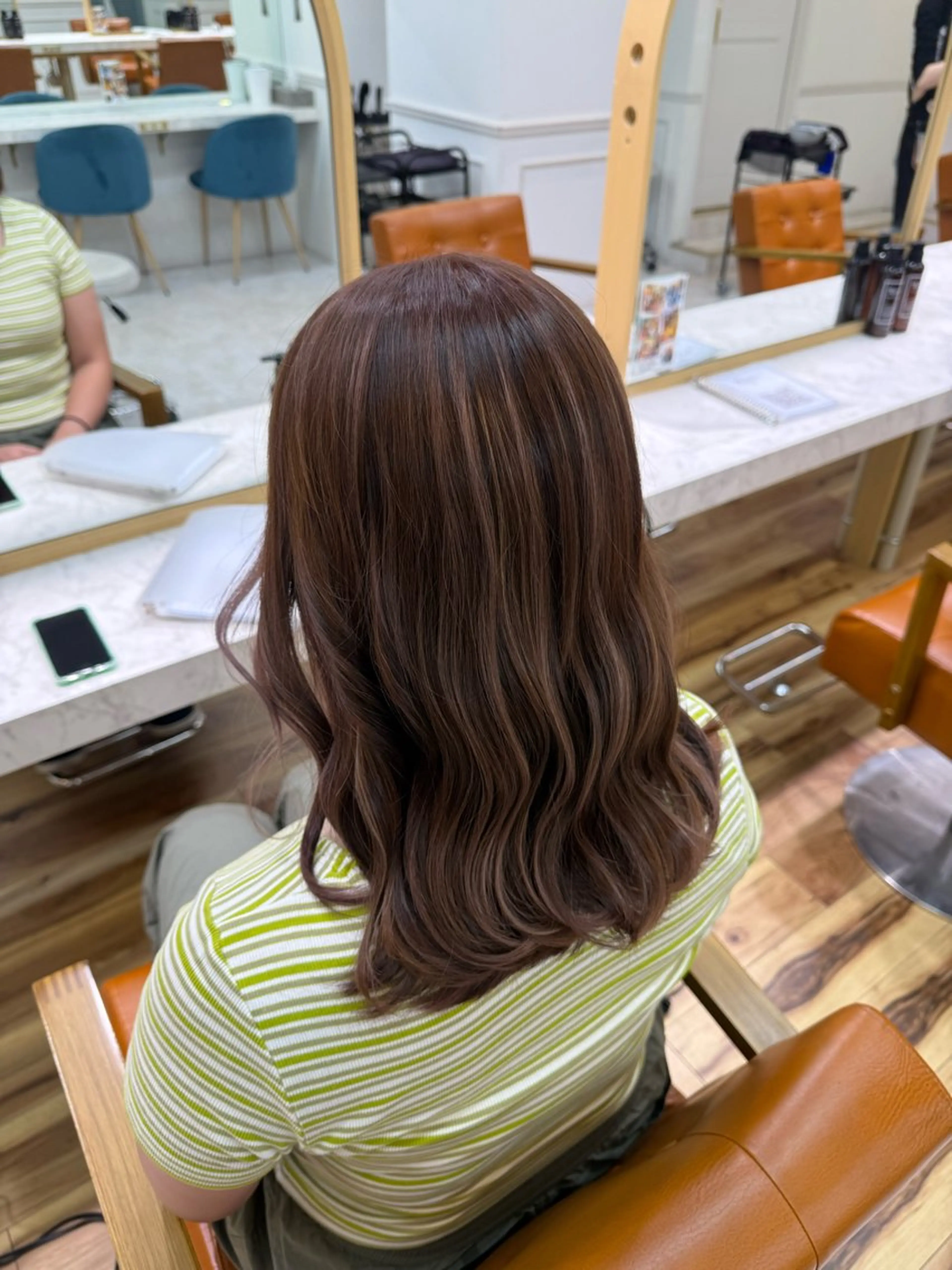 カラー 木村 咲花のヘアスタイル