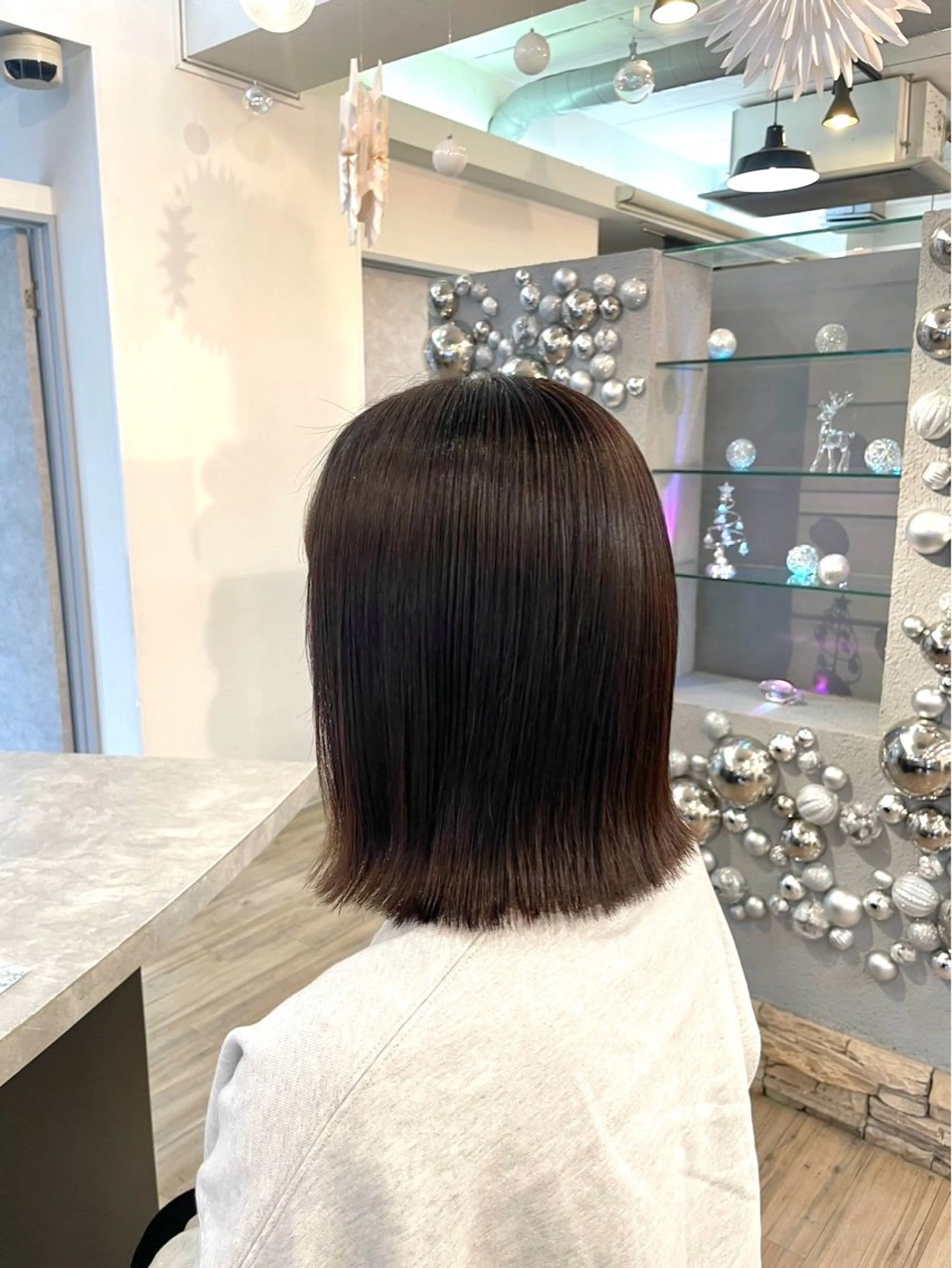 ミディアム カラー パーマ 髪質改善 縮毛矯正 VISAGE ba.sk 金子詩帆のヘアスタイル