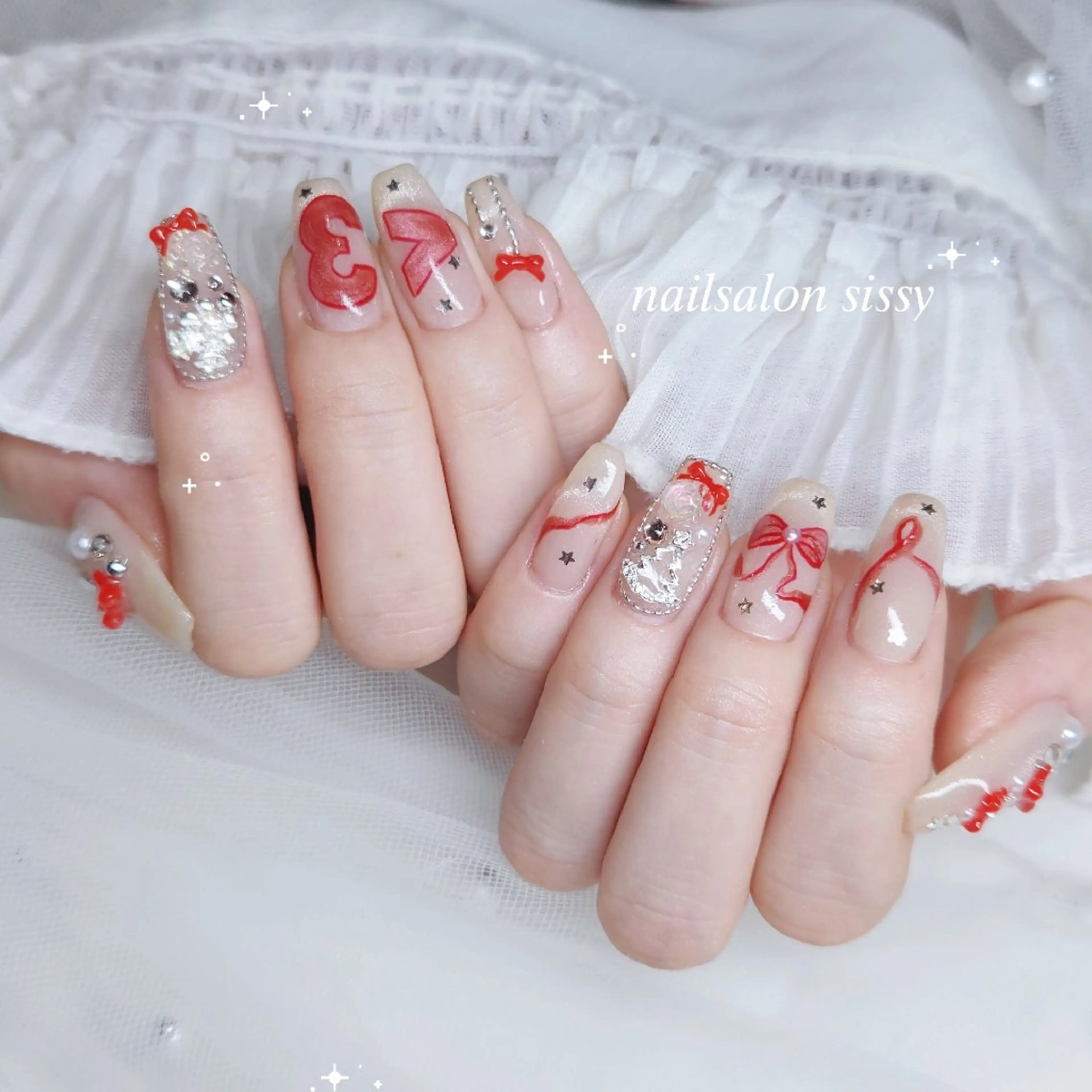 ネイル 韓国ネイル 冬ネイル クリスマス ハンドネイル nailsalon sissy所属・sissy hatsuneのネイルデザイン