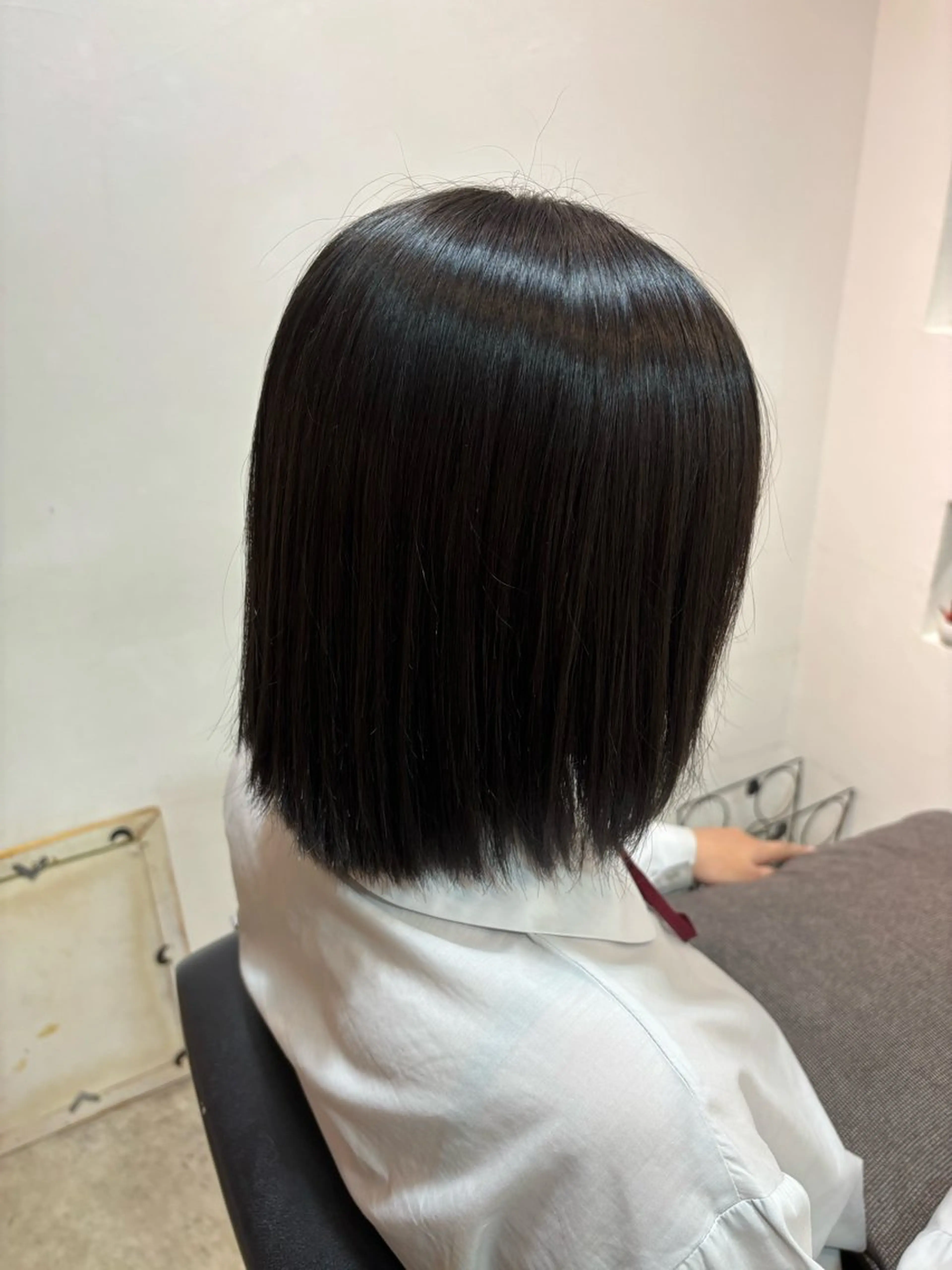 ミディアム ボブ 縮毛矯正 イナイ ハルカのヘアスタイル
