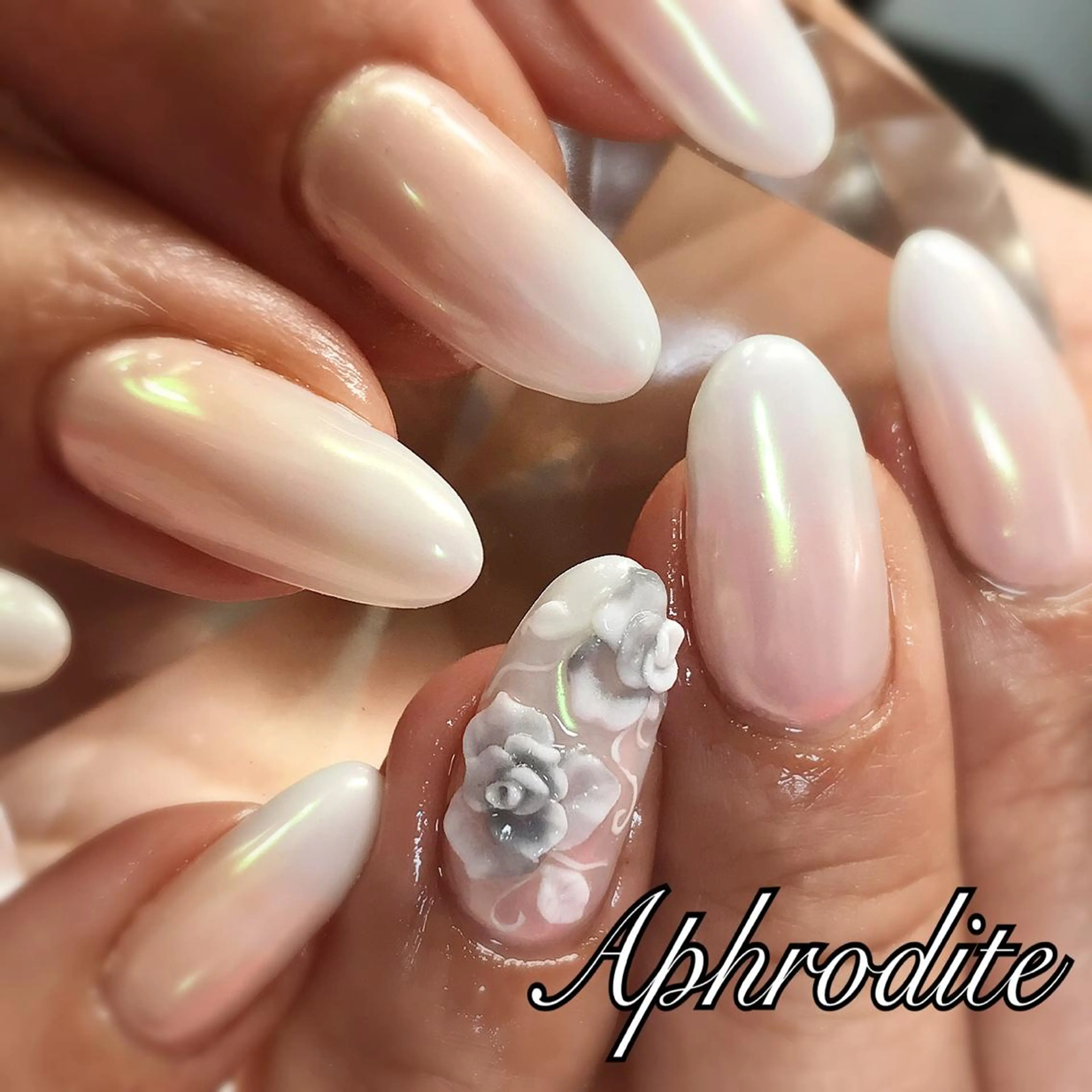 ネイル APHRODITE Nagisaのネイルデザイン