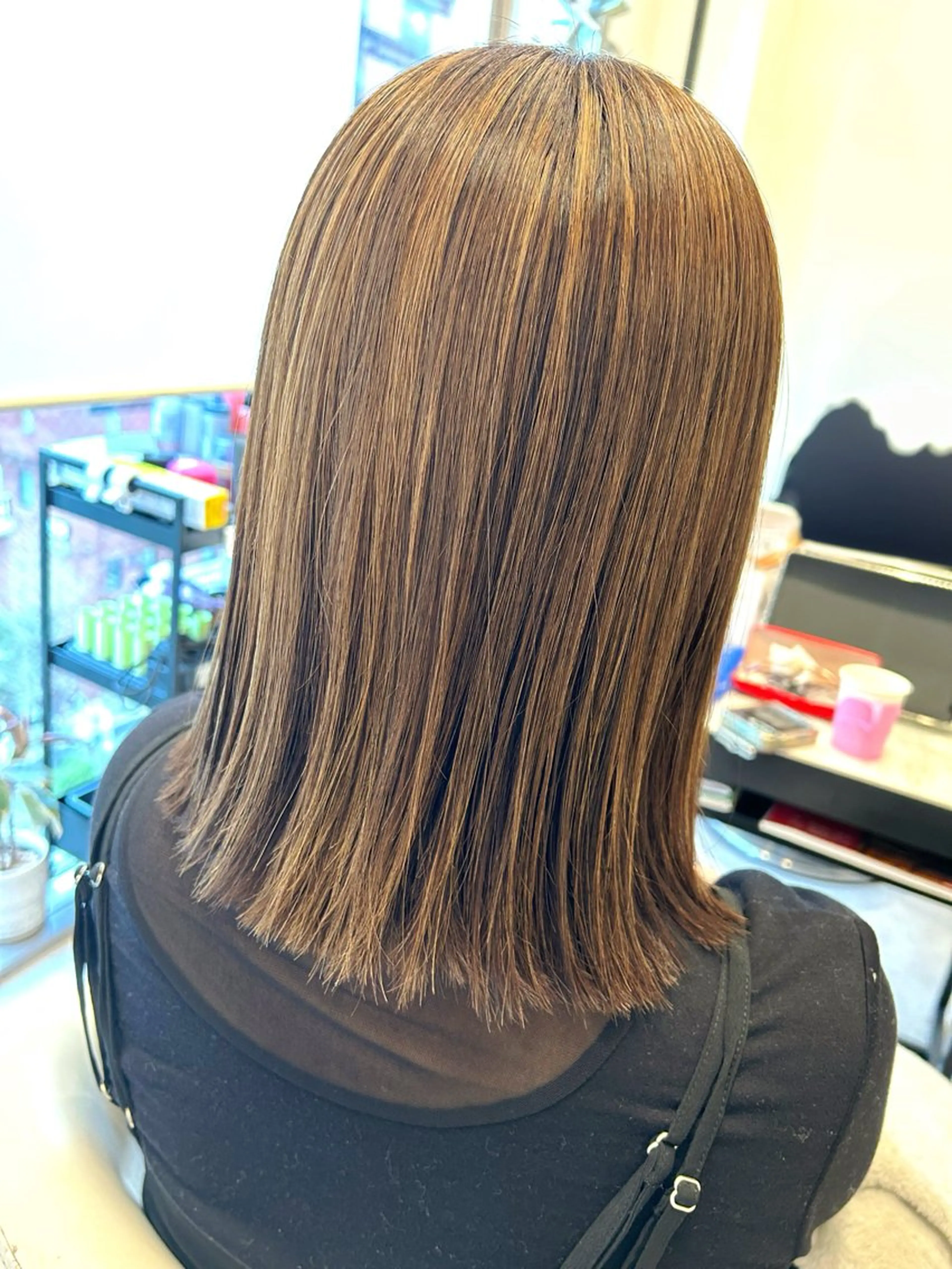 ミディアム ハイライト カット ヘアカラー 山田 守のヘアスタイル