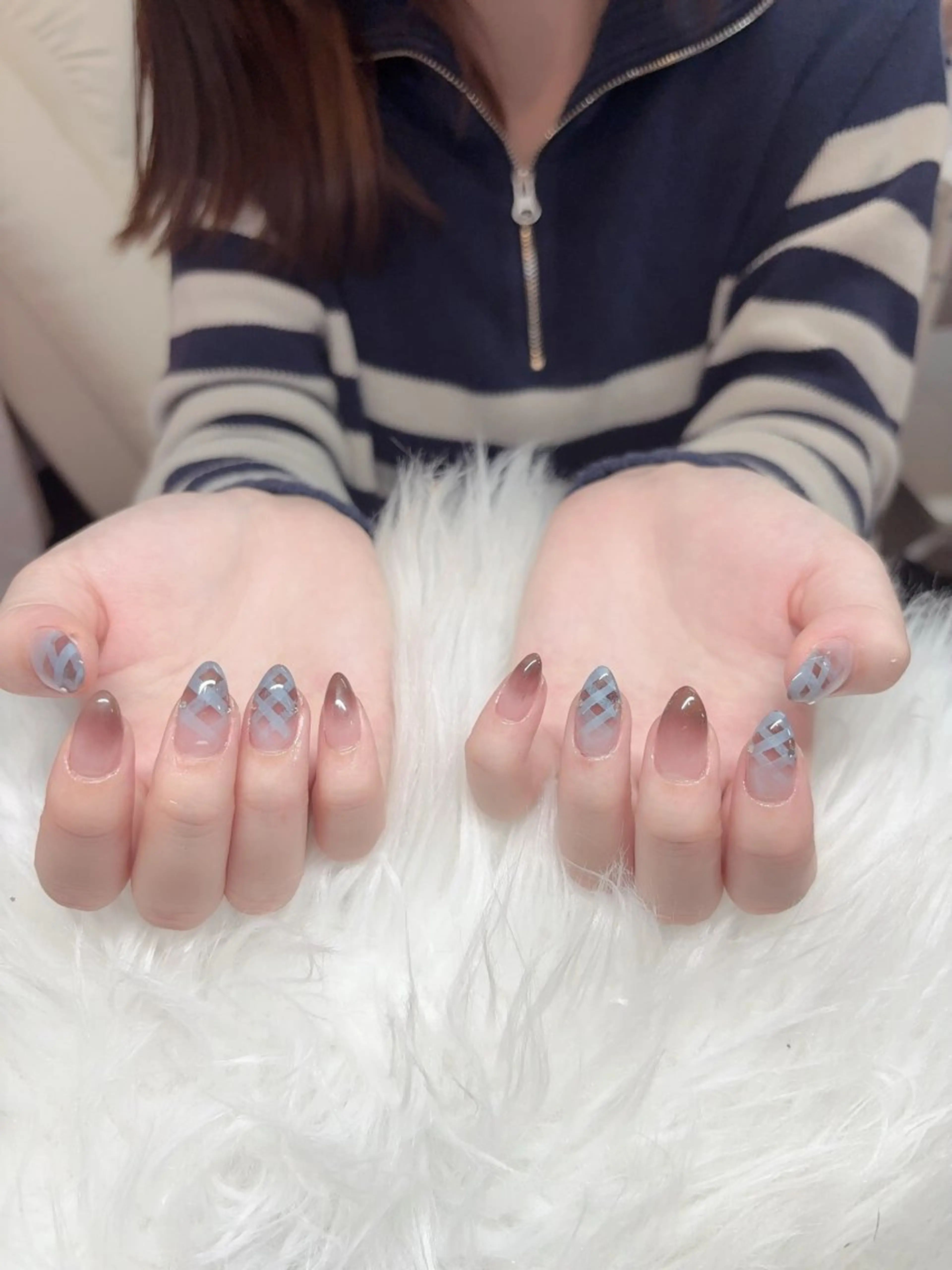 ネイル ボルドー ブラウン チークネイル ドット フットネイル ハンドネイル yurinail所属・yuri nail 高田馬場のネイルデザイン