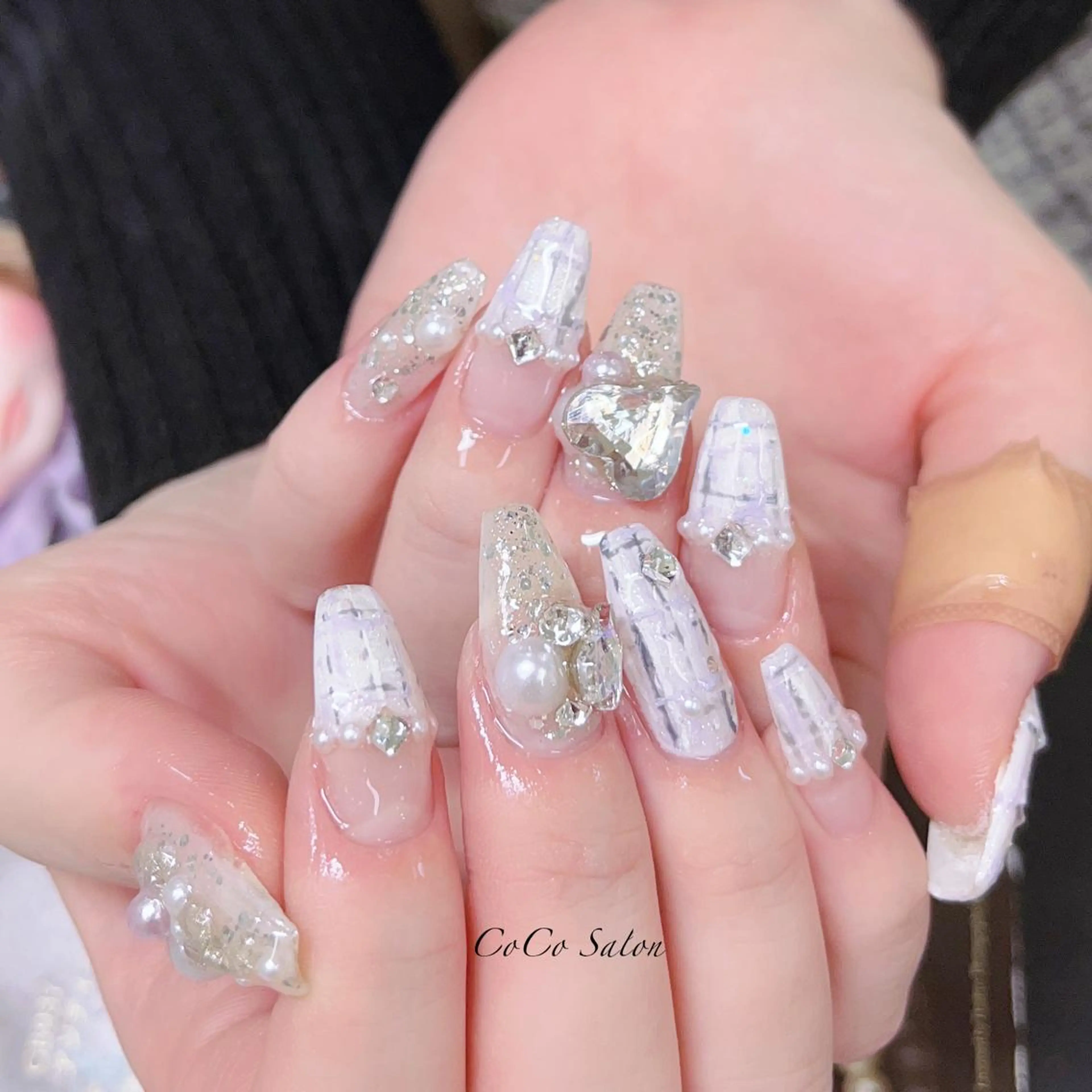 ネイル 成人式 長さ出し フレンチネイル ジェルネイル ハート ハンドネイル CoCoSalon ネイル/まつ毛予約のネイルデザイン