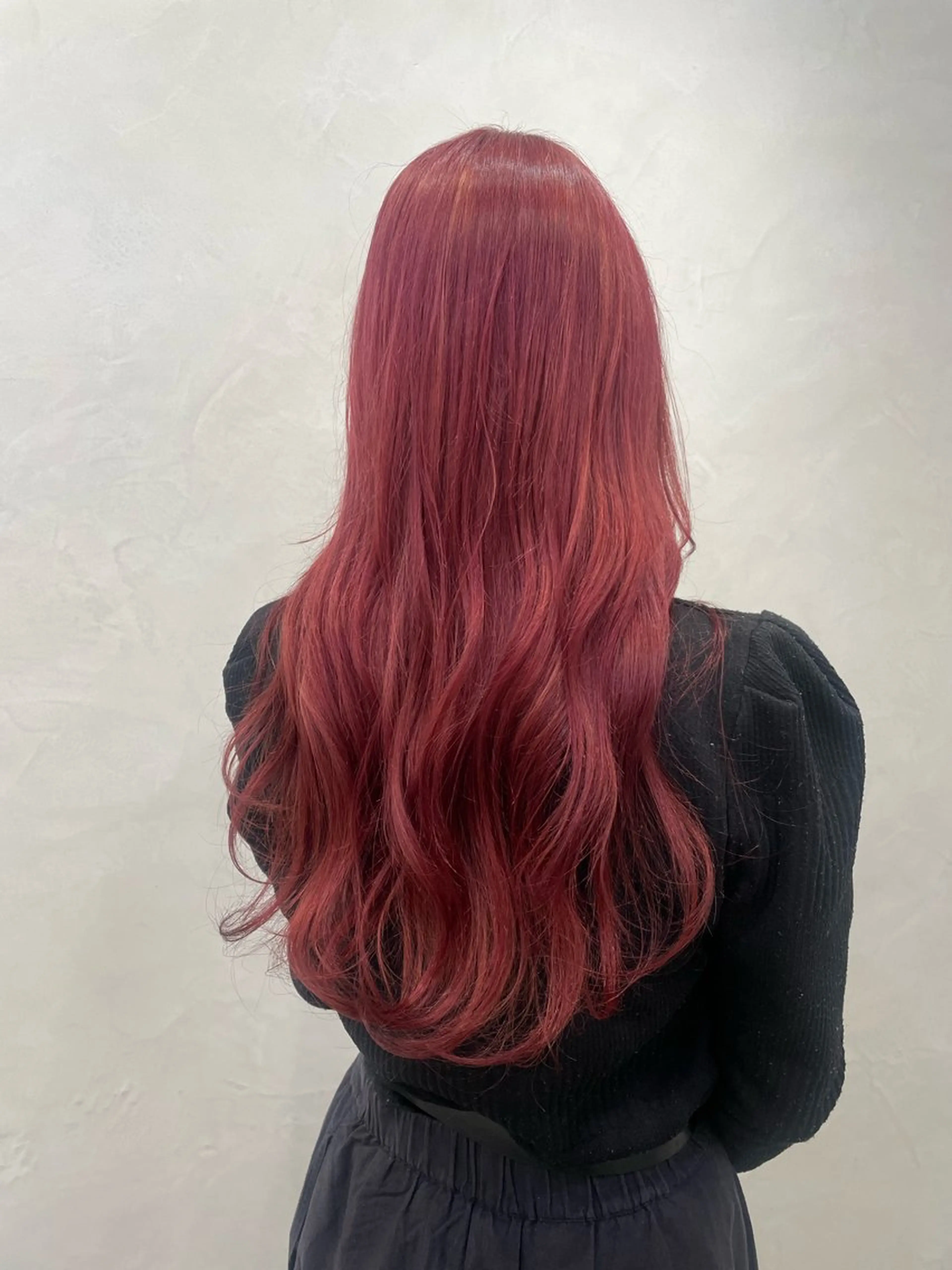 ロング ヘアカラー 尾形 日和のヘアスタイル