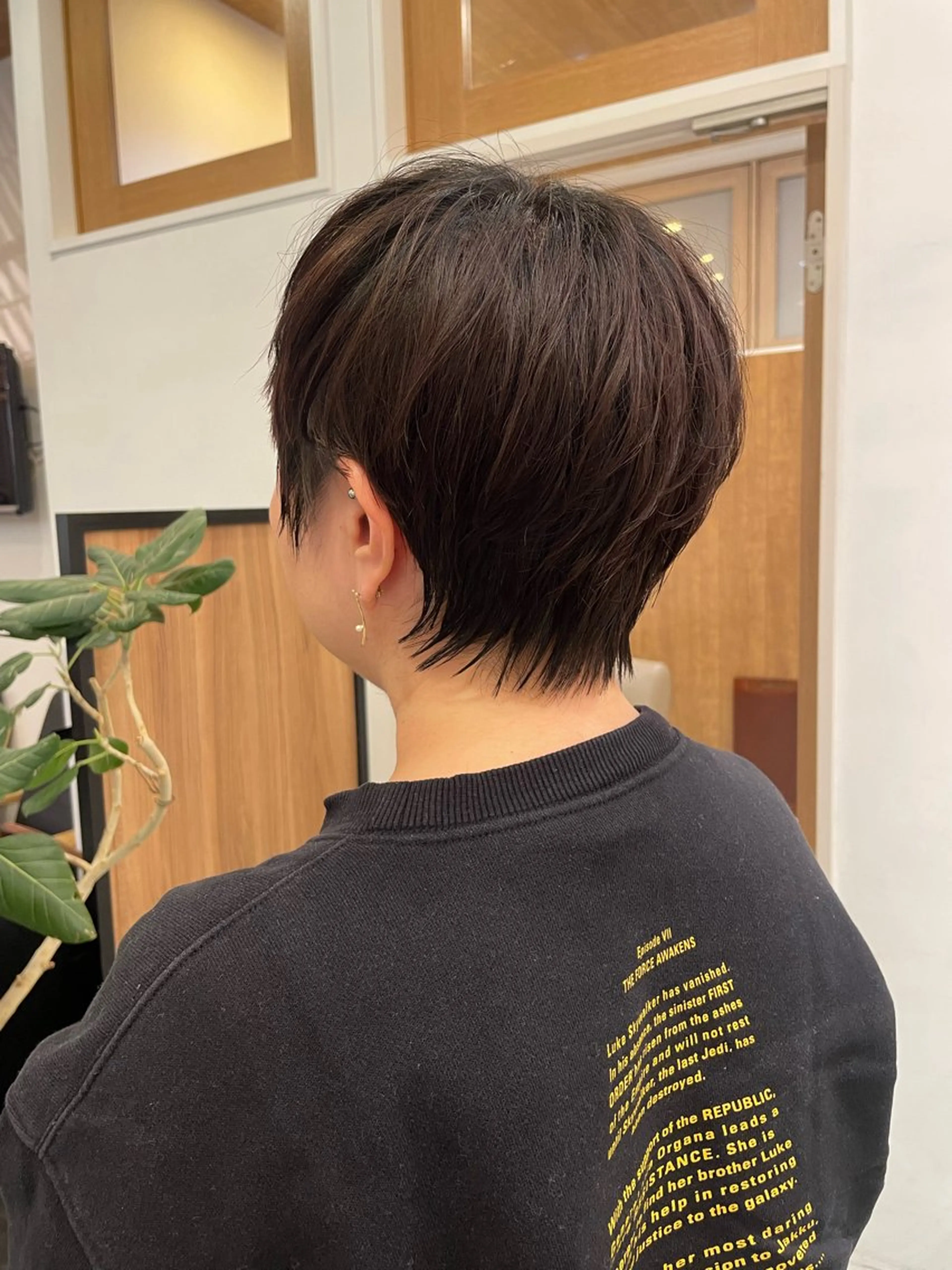 ショート ショートヘア ウルフカット ボブ ホノカのヘアスタイル