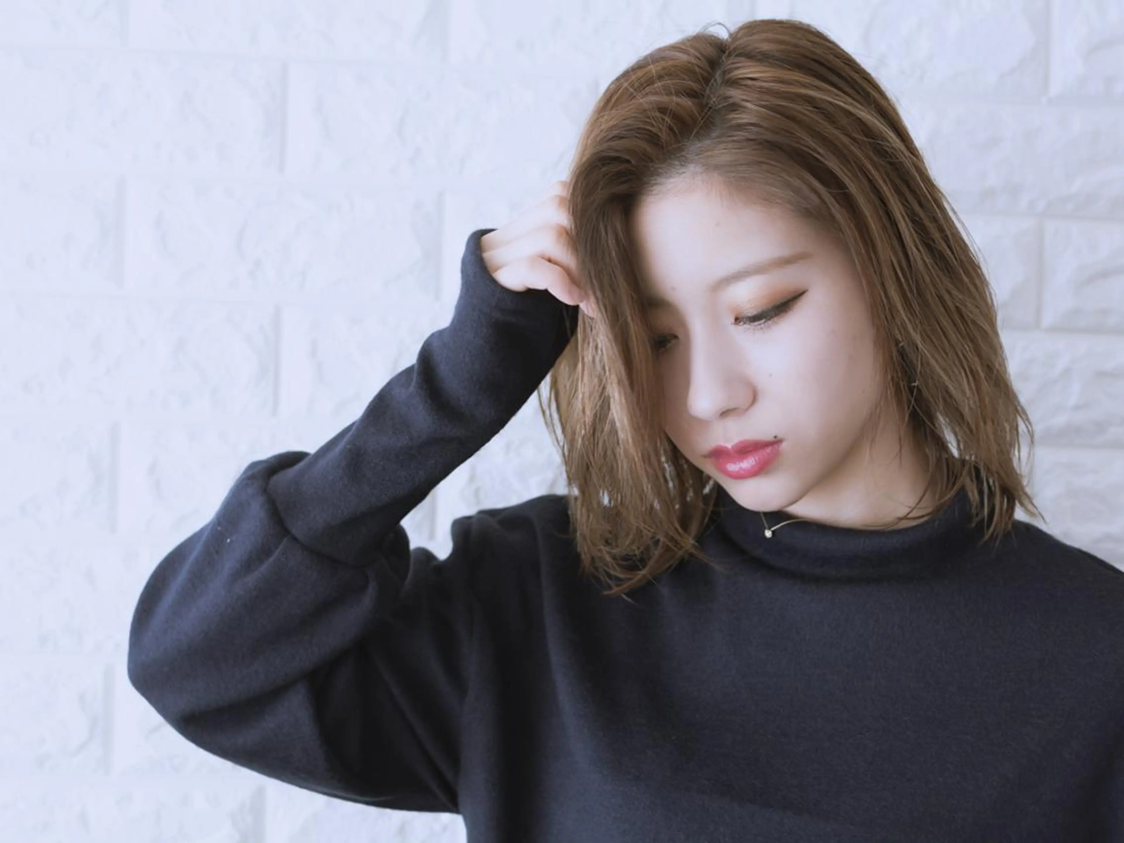 ミディアム カラー ショートボブ ベージュカラー ブルーカラー ブルージュ グレージュ 撮影モデル 斉藤 正敏のその他イメージ