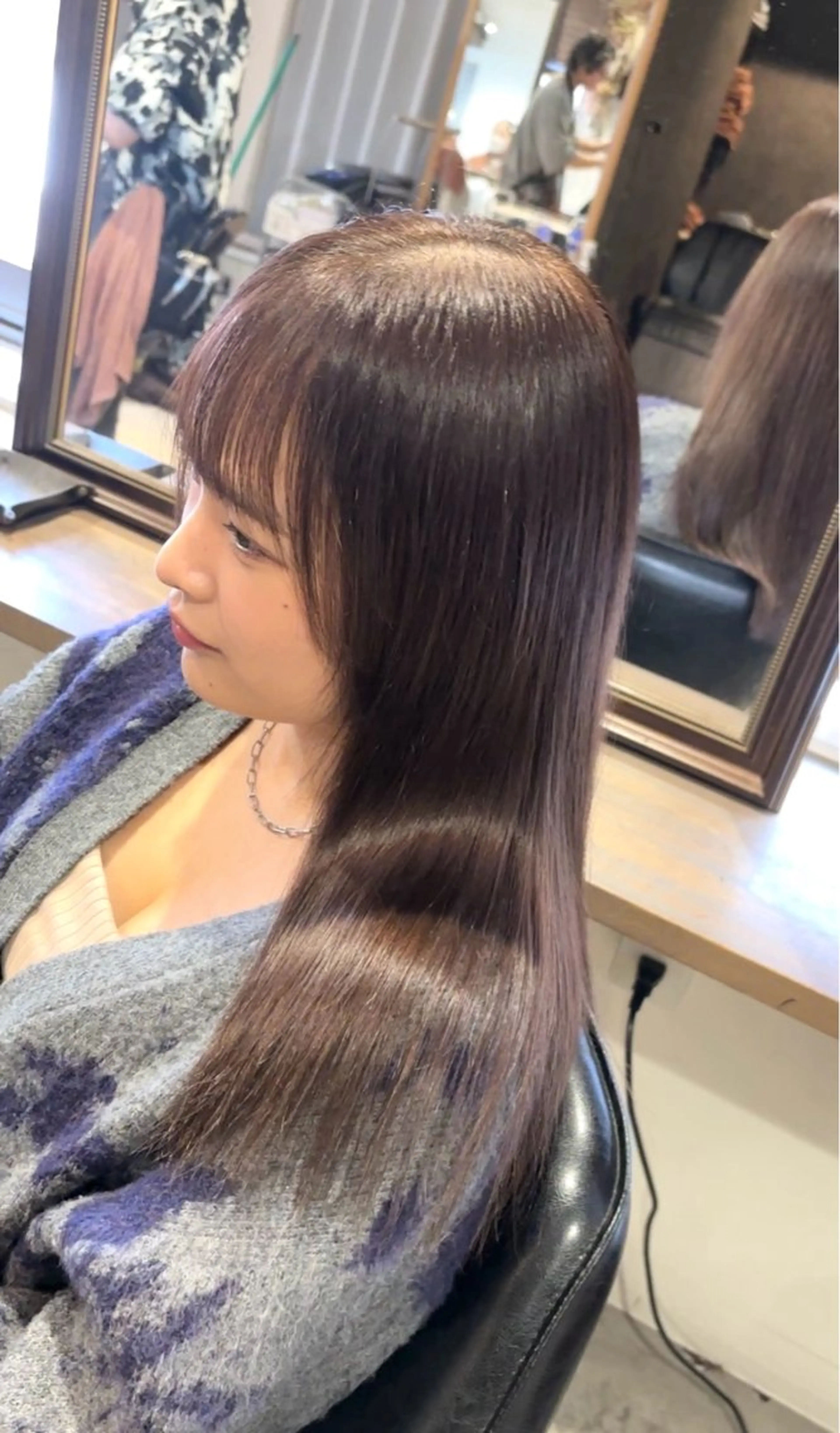 セミロング カラー ブリーチ 透明感カラー ブリーチなしカラー カット ヘアカラー ギャルの革命児 秀斗のヘアスタイル