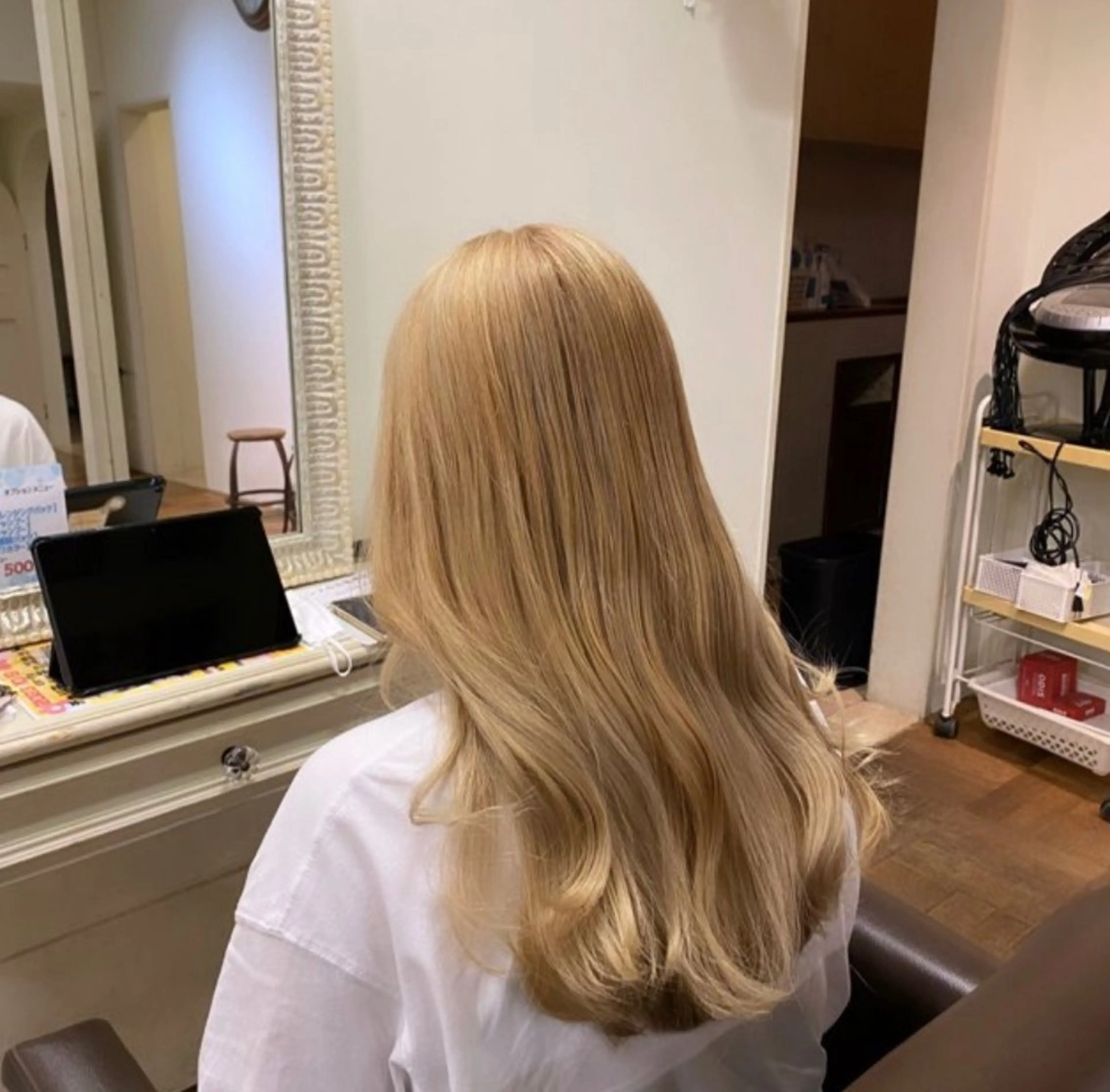 ロング ヘアカラー nui 原田美紅のヘアスタイル