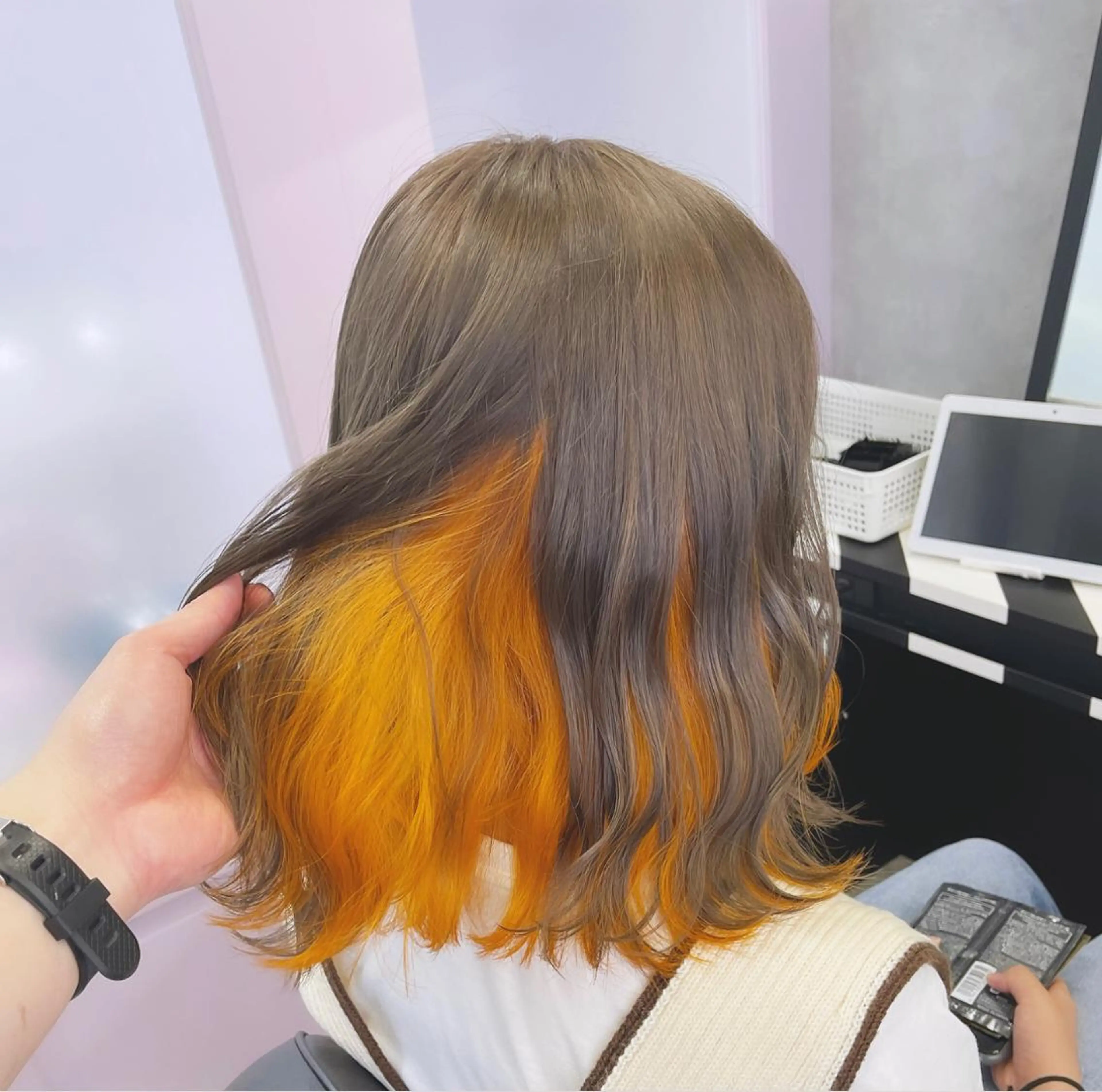 ミディアム カラー ダブルカラー インナーカラー オレンジ 韓国風ヘア Cielroシェイロ所属・ブリーチ&エクステ 🥀ケアカラー特化のヘアスタイル