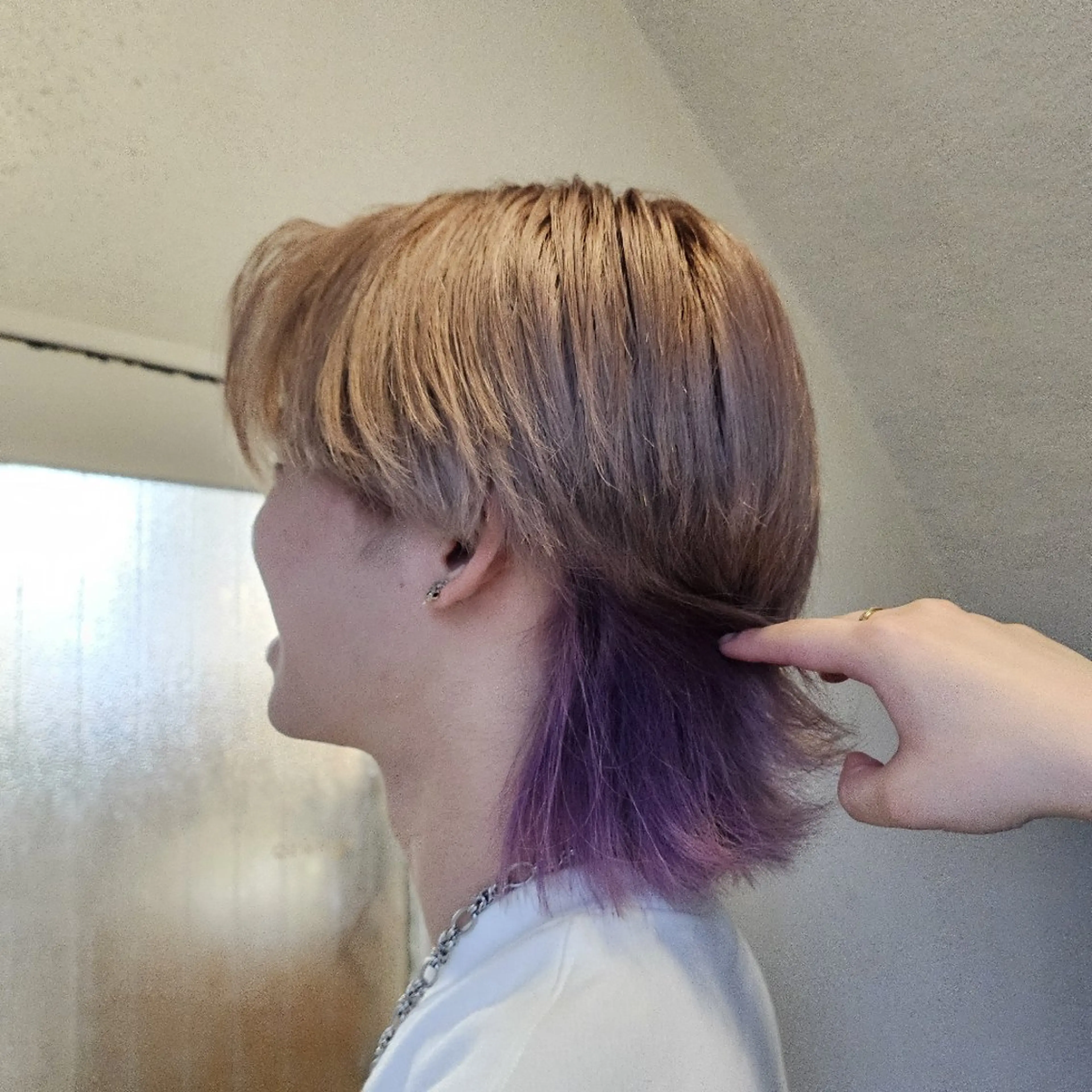 ミディアム カラー ベージュカラー インナーカラー ラベンダーカラー ピンクカラー ピンクラベンダー ヘアカラー かりん/LeeLee /原宿/ハイトーンのヘアスタイル
