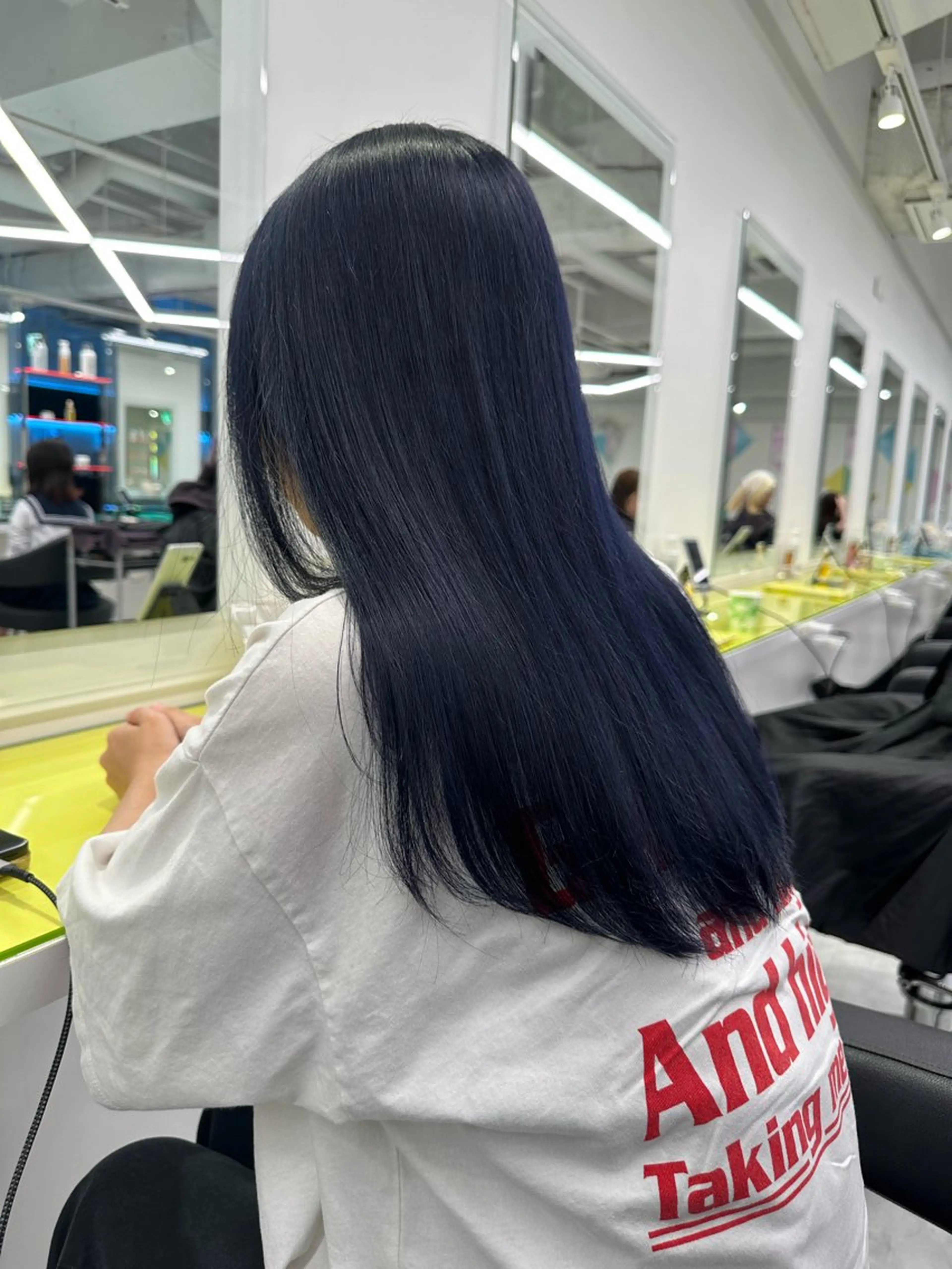 ロング カラー 黒髪 ブルーカラー ブルーブラック ヘアカラー トリートメント 渋谷/透明感カラー /半個室/こうめいのヘアスタイル