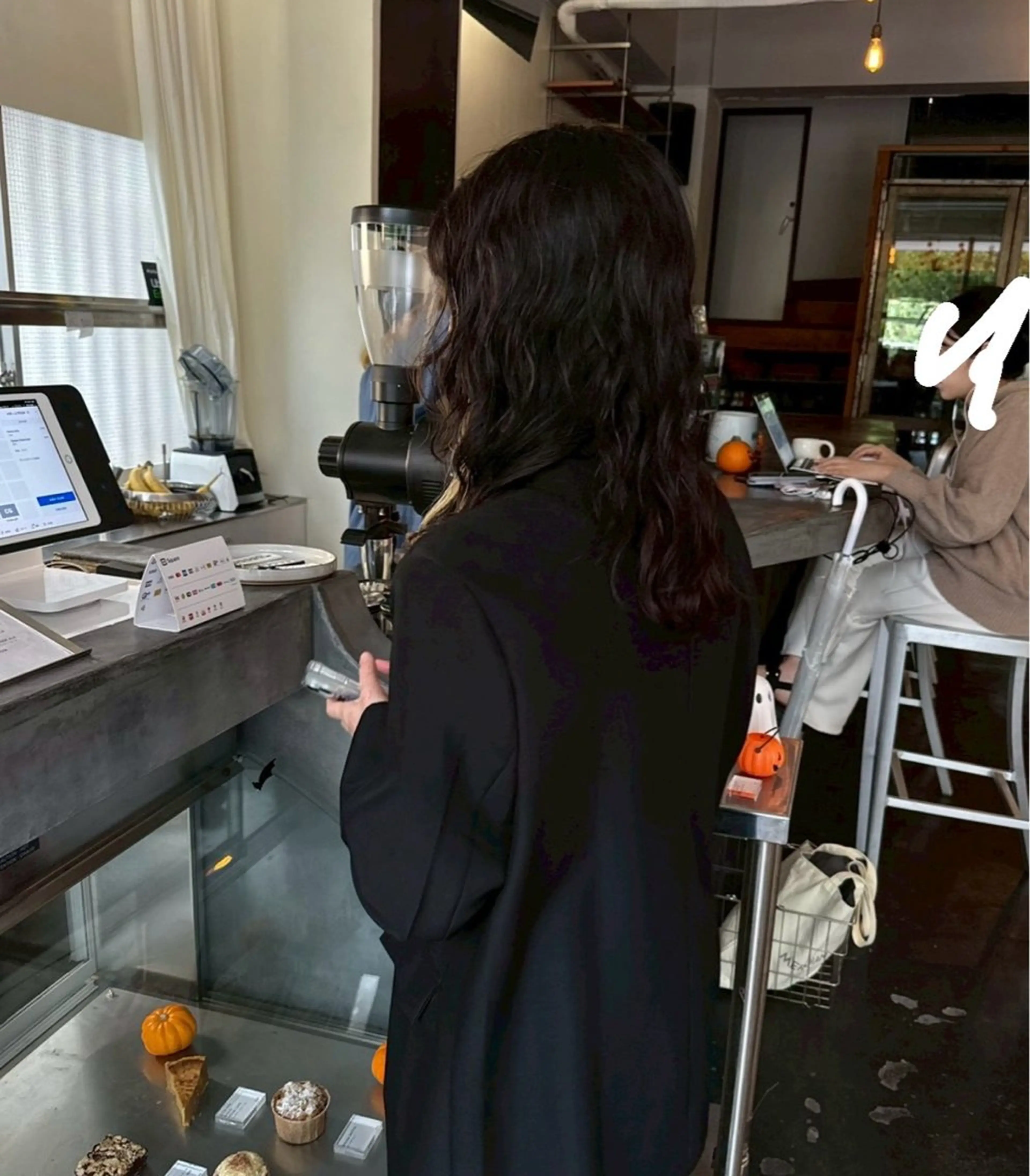 ロング パーマ レディース・メンズ パーマ🌀リリアのヘアスタイル