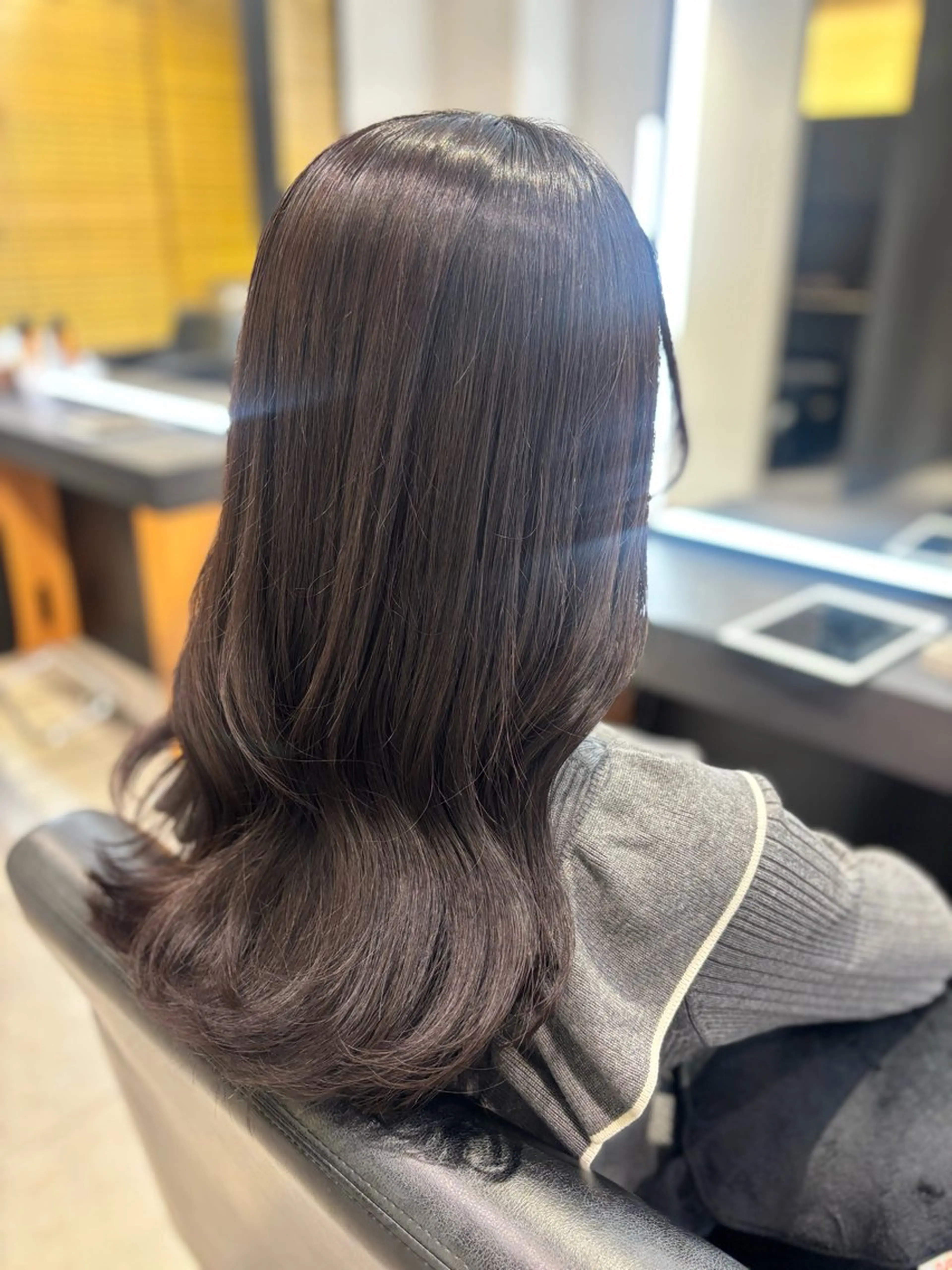 ロング アッシュ カット ヘアカラー トリートメント RABU（ému） 伏見/髪質改善のヘアスタイル