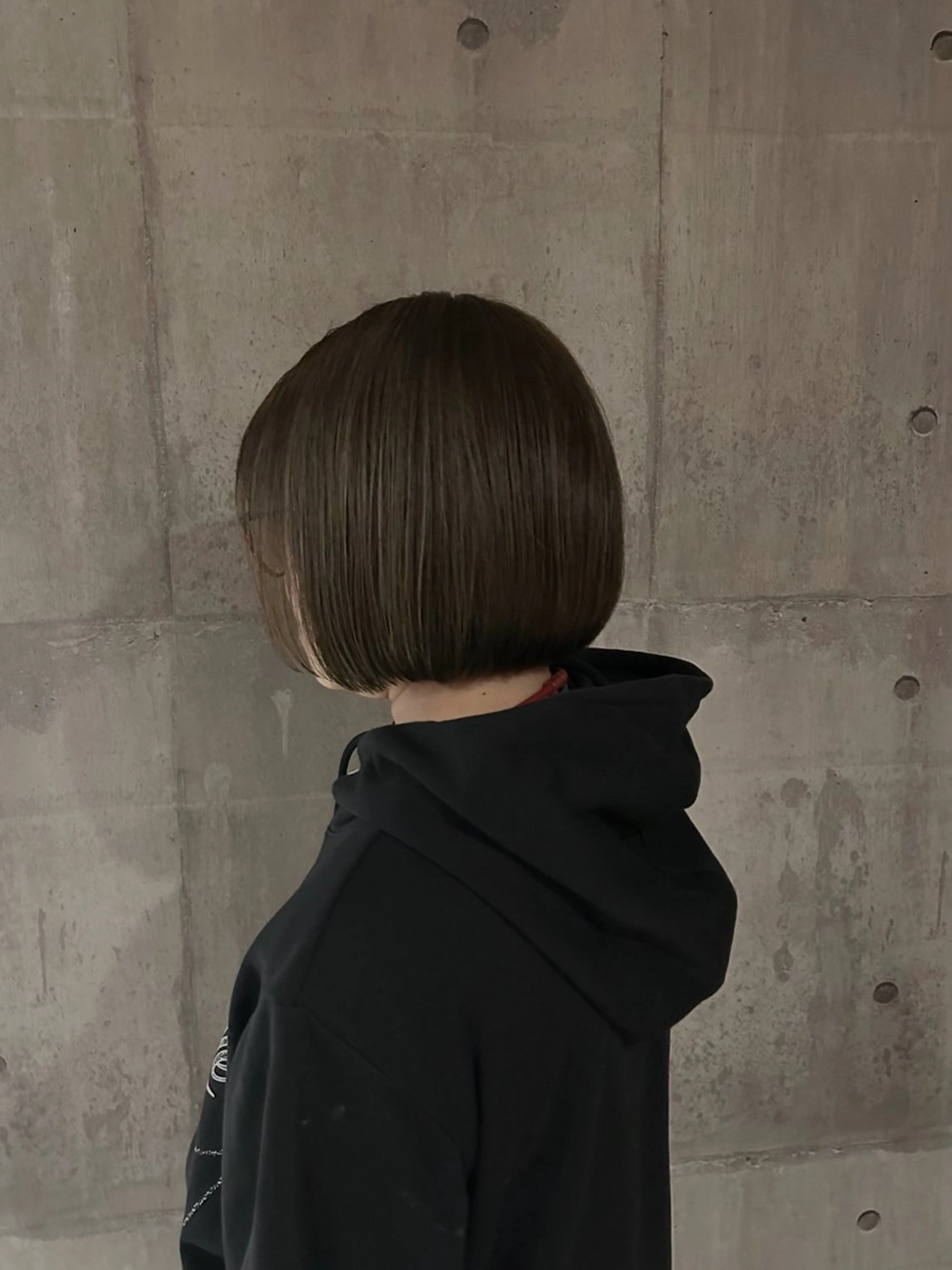 ショート ボブ Nagi レイヤー カット ブリーチ募集のヘアスタイル