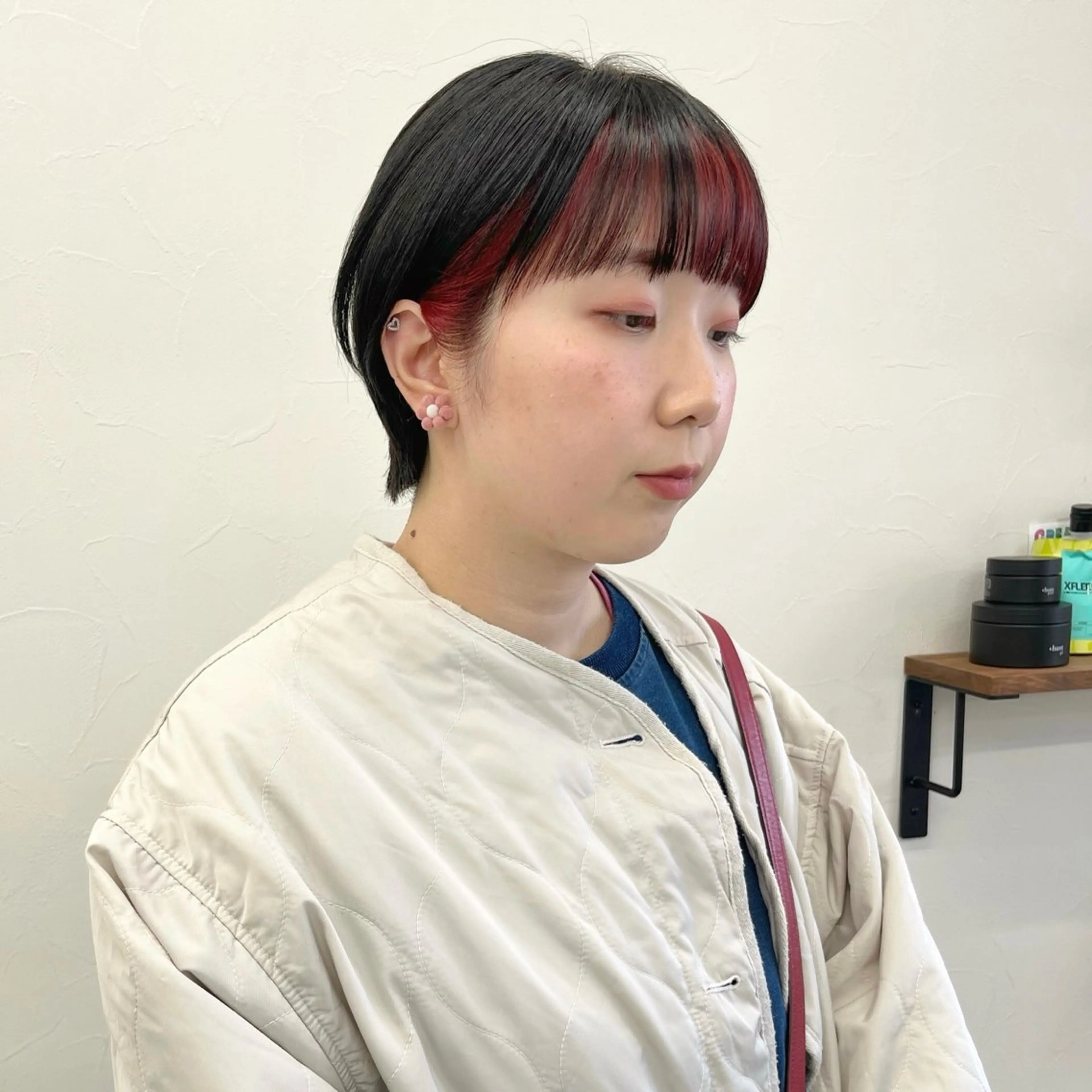 ショート カラー 丸みショート ミストバング ブリーチ  フェイスフレーミング ブリーチなしカラー カット ヘアカラー トリートメント 朝がちょっと楽しくな るshort･bobのヘアスタイル