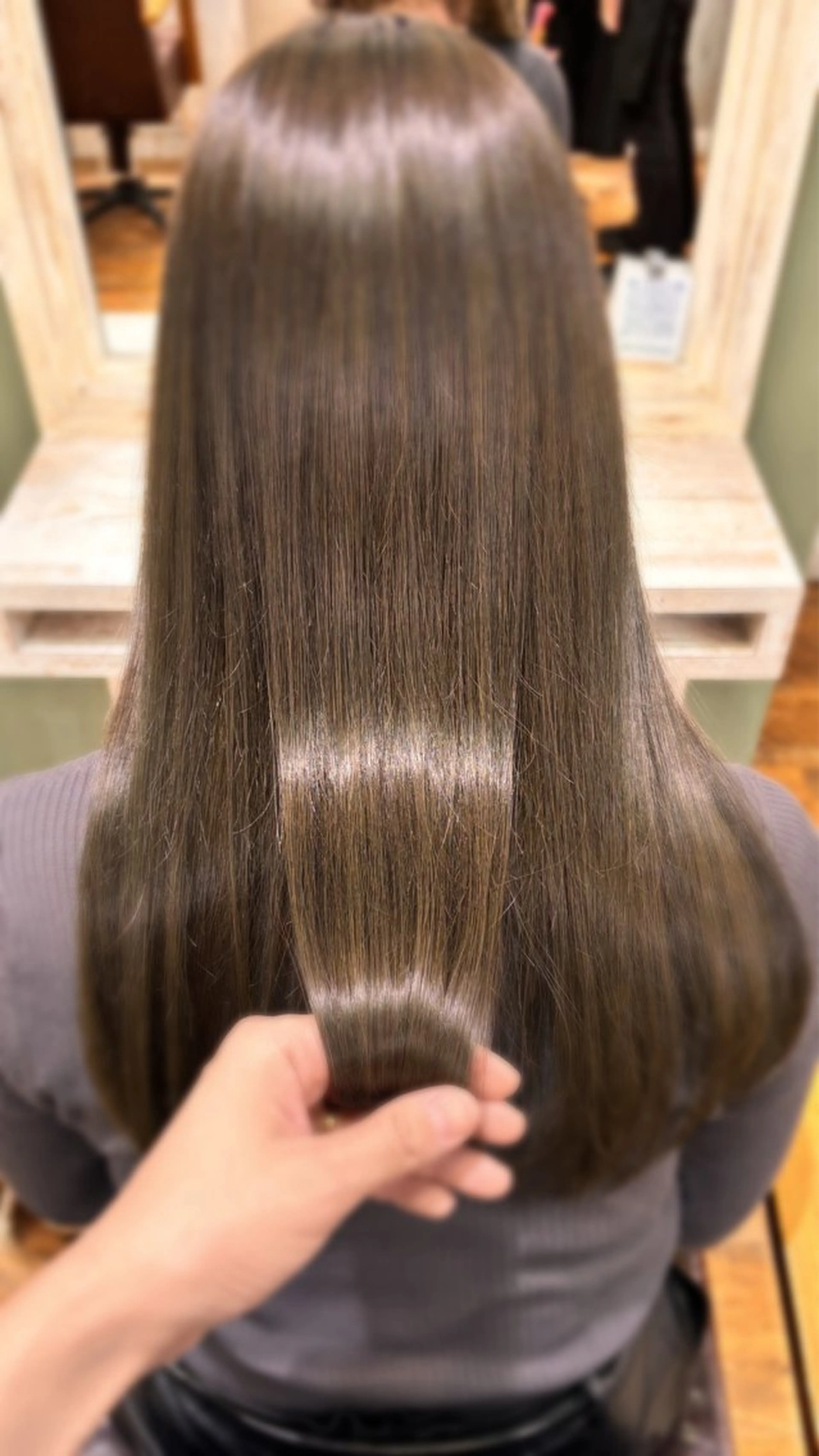 ロング カラー カット ヘアカラー トリートメント 新宿🫧髪質改善 🫧耳ツボ🫧まなのヘアスタイル