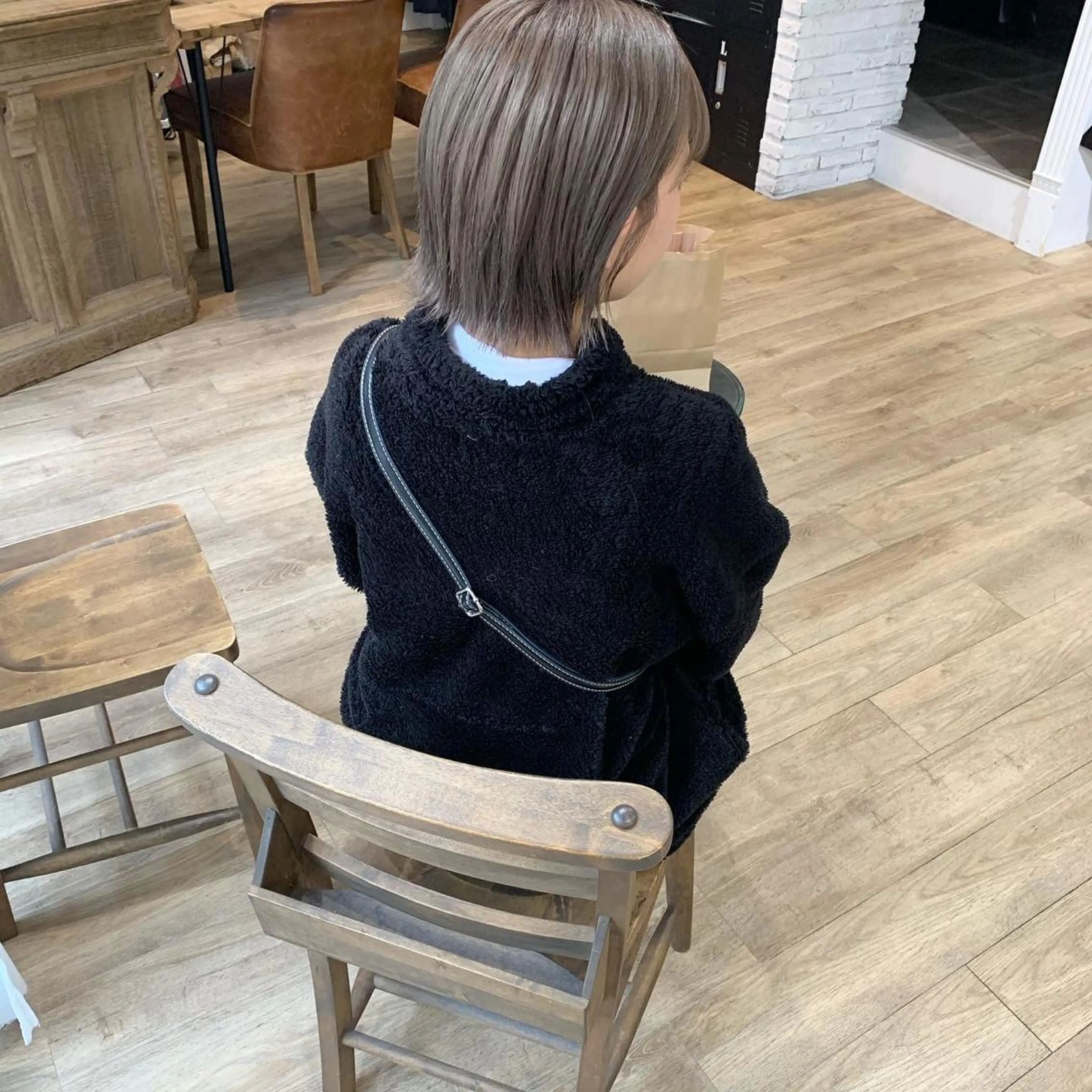 ミディアム カラー ベージュカラー カット ヘアカラー トリートメント レイヤー/顔周り /AKARIのヘアスタイル