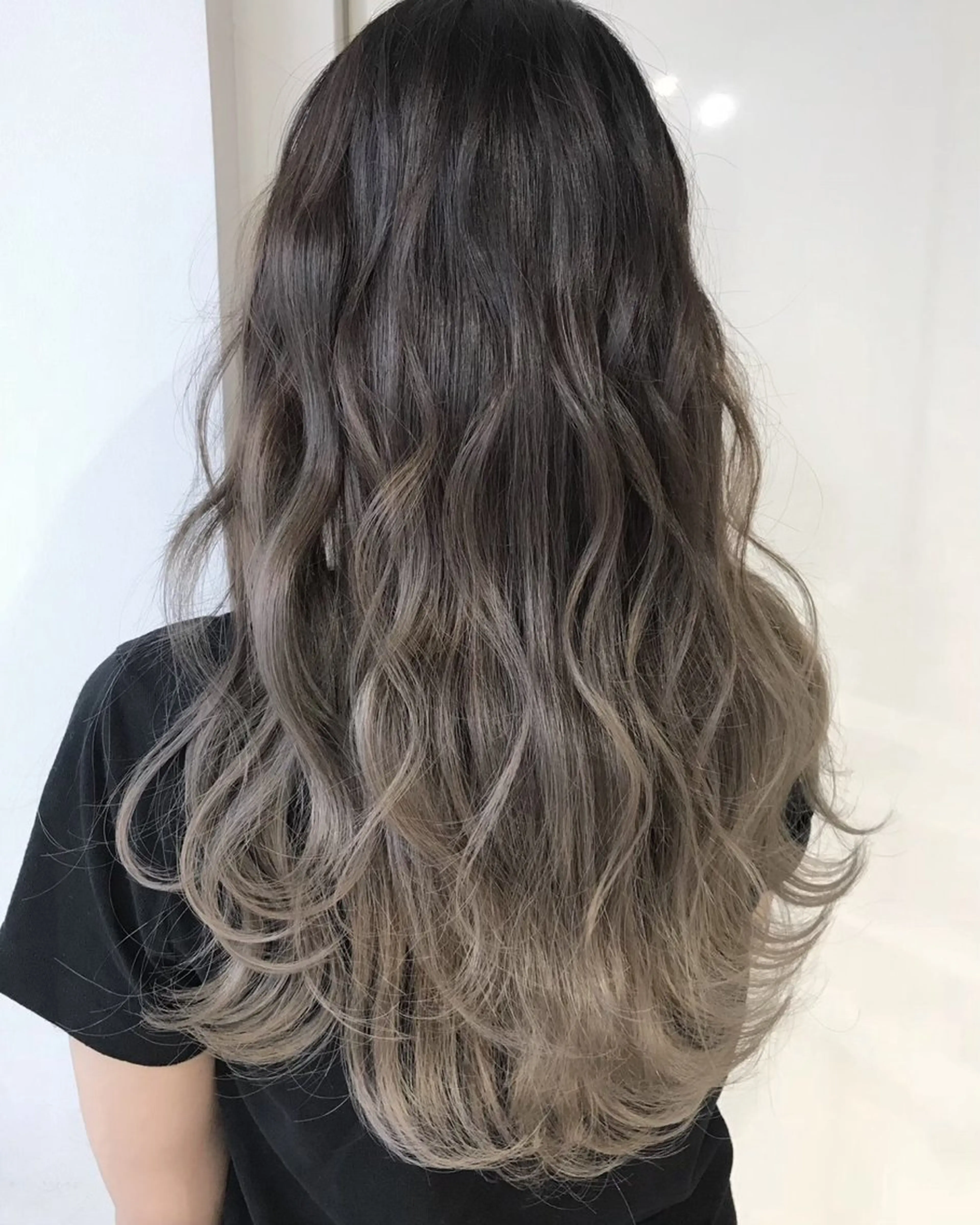 ロング 推し活に可愛く艶モテ カラー/巻きキョウコのヘアスタイル