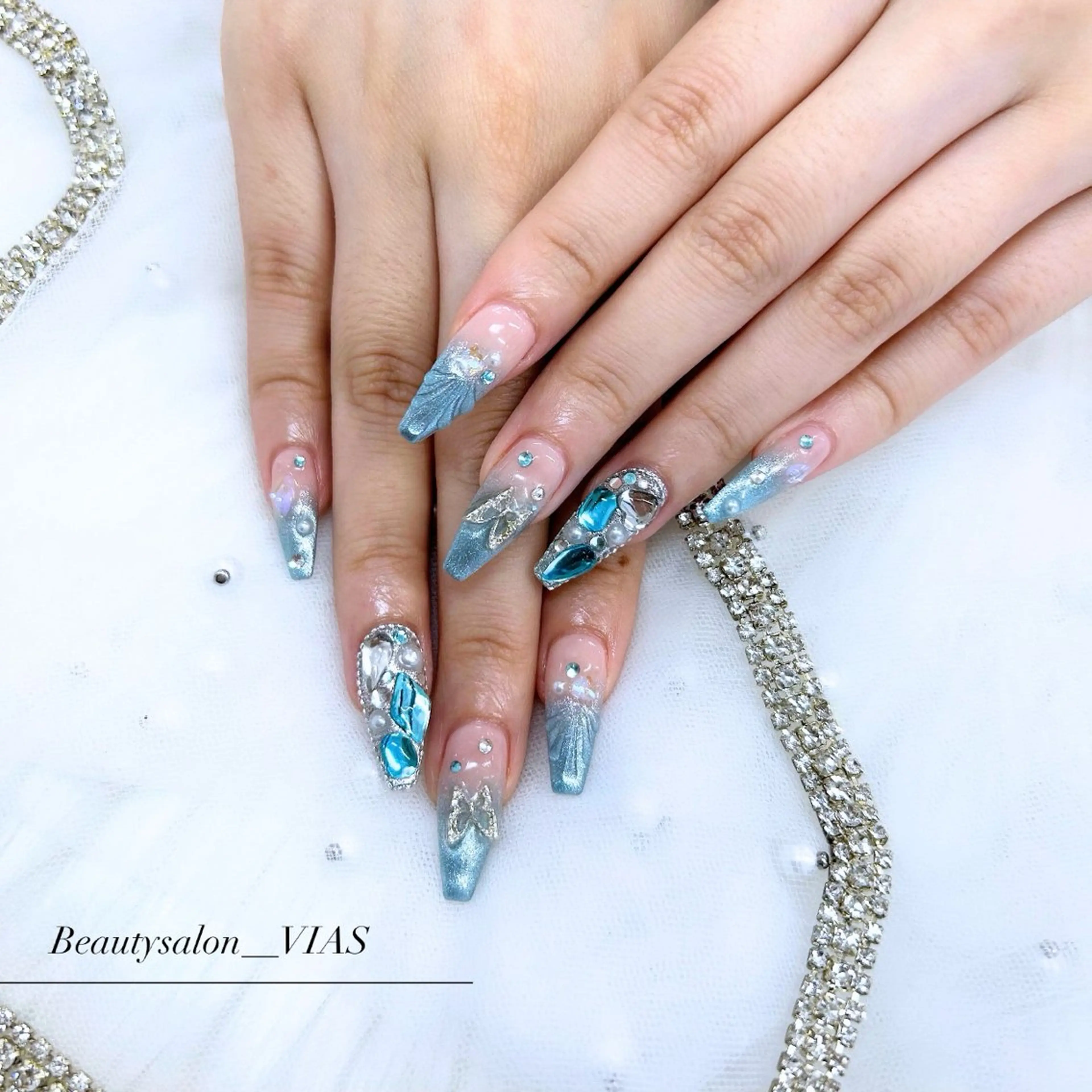 ネイル ハンドネイル VIAS 〜EYE&NAIL〜のマツエク・マツパデザイン