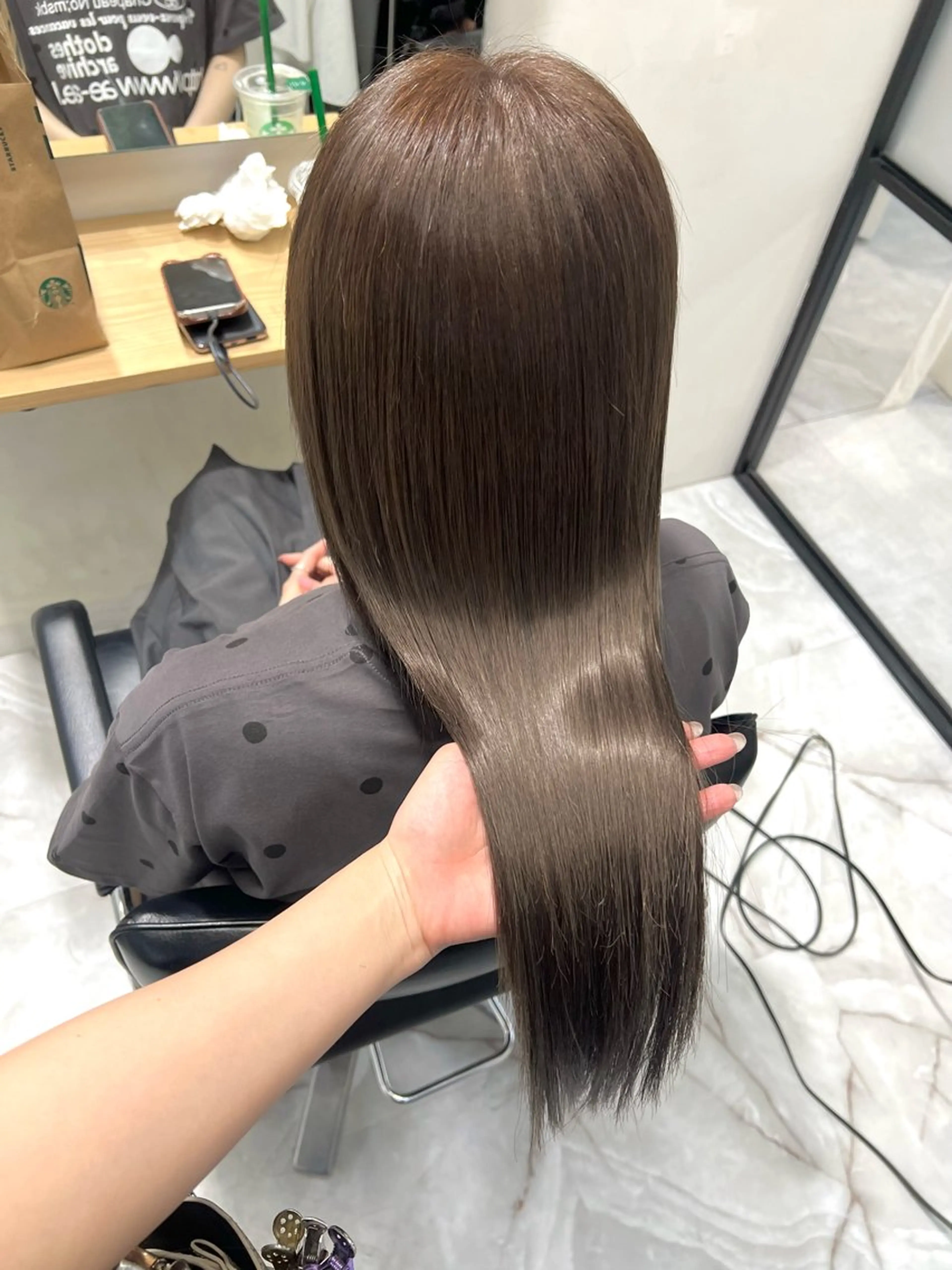 セミロング カラー ブリーチ ダブルカラー ブリーチなしカラー カット ヘアカラー 前川 朋香のヘアスタイル
