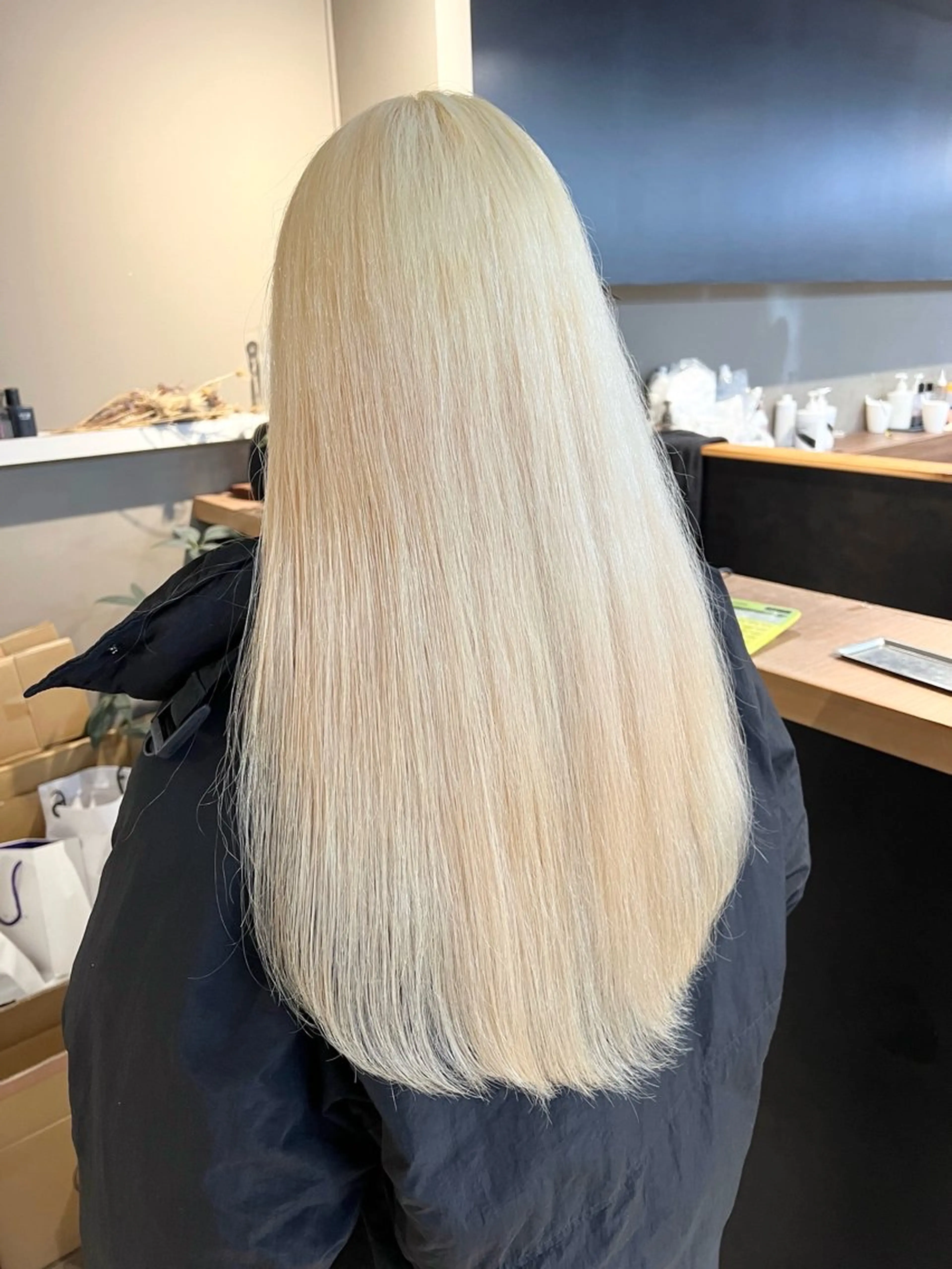 ロング カラー ブリーチ 抜きっぱなしブロンド daiki 原宿のヘアスタイル