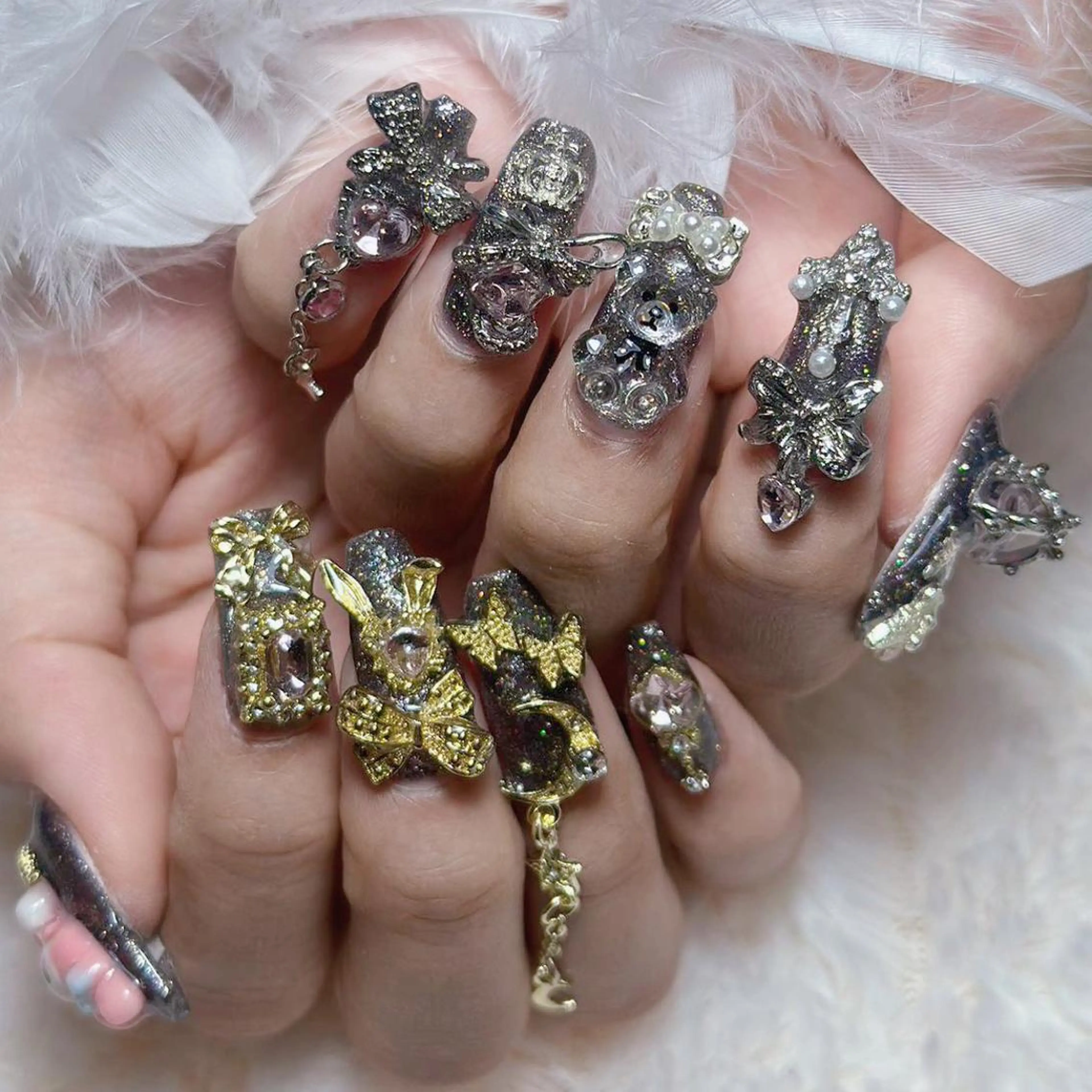 ネイル アートネイル オーロラネイル ガーリー キラキラネイル 韓国ネイル Nail Monsterのネイルデザイン