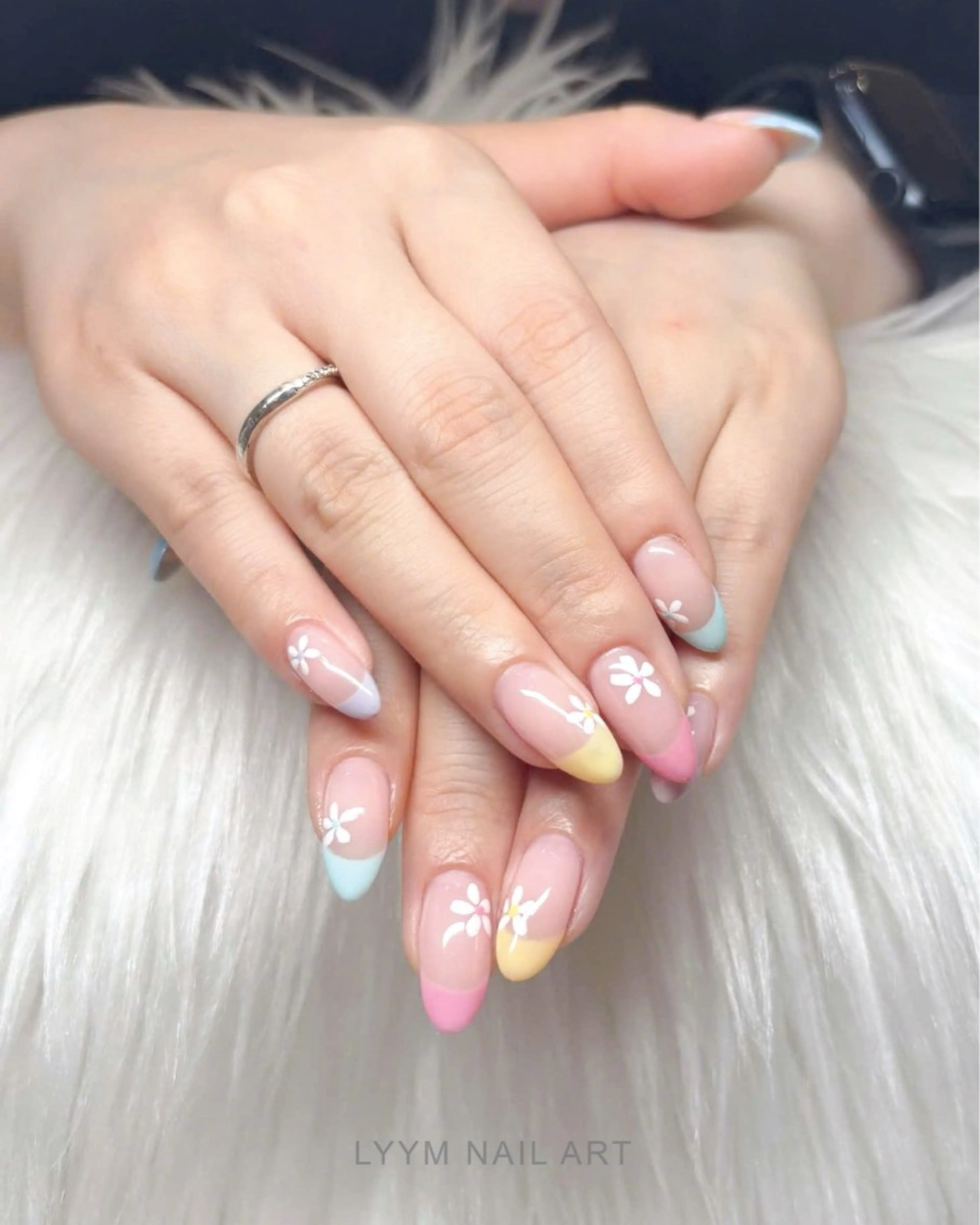ネイル フラワーネイル フレンチネイル ガーリー 韓国ネイル パステルネイル ハンドネイル LYYM Nail Salonのネイルデザイン