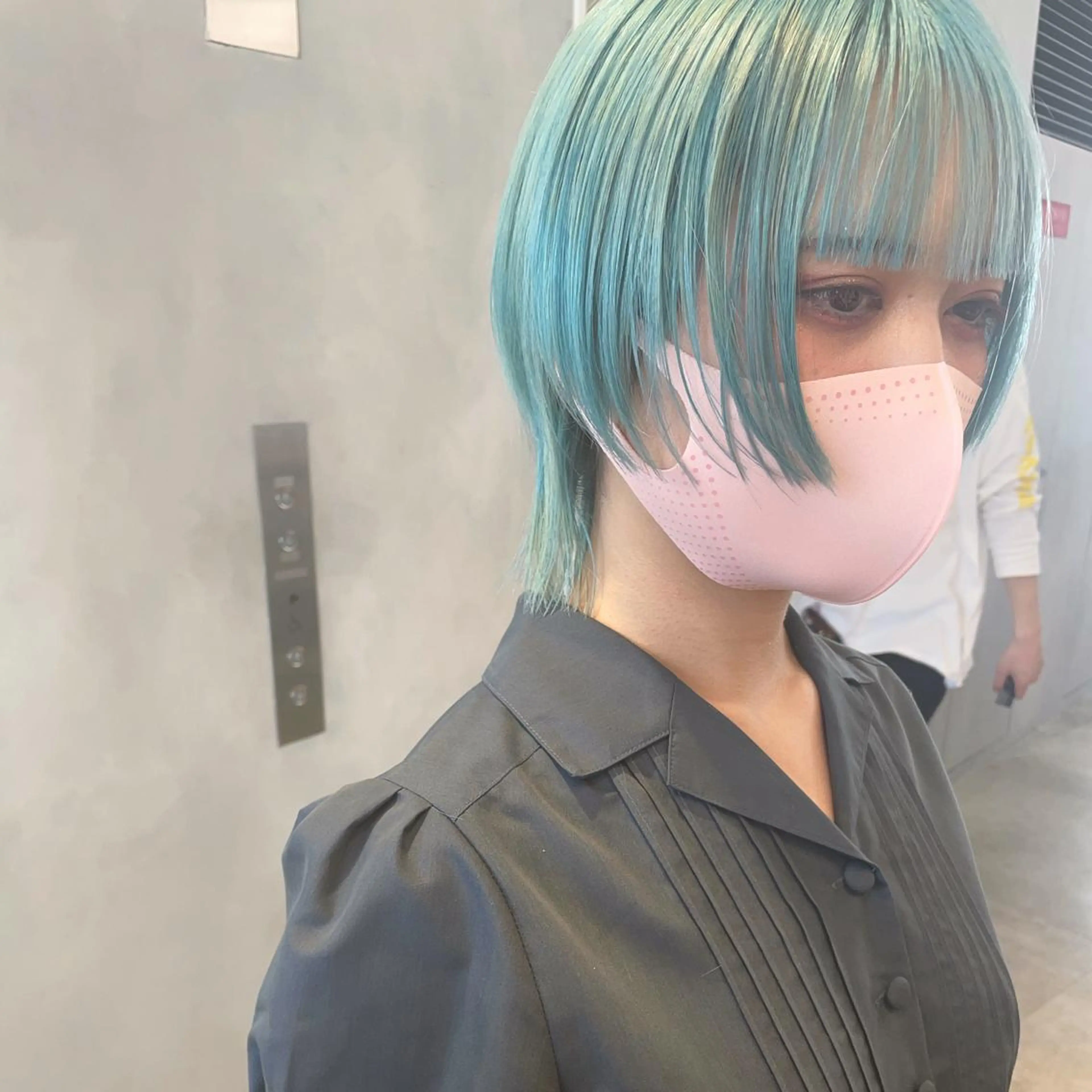 ショート カラー アクアカラー ブルーカラー SALOWIN原宿iori B１階所属・🫧美髪育成美容師 WASHIZU🫧のヘアスタイル
