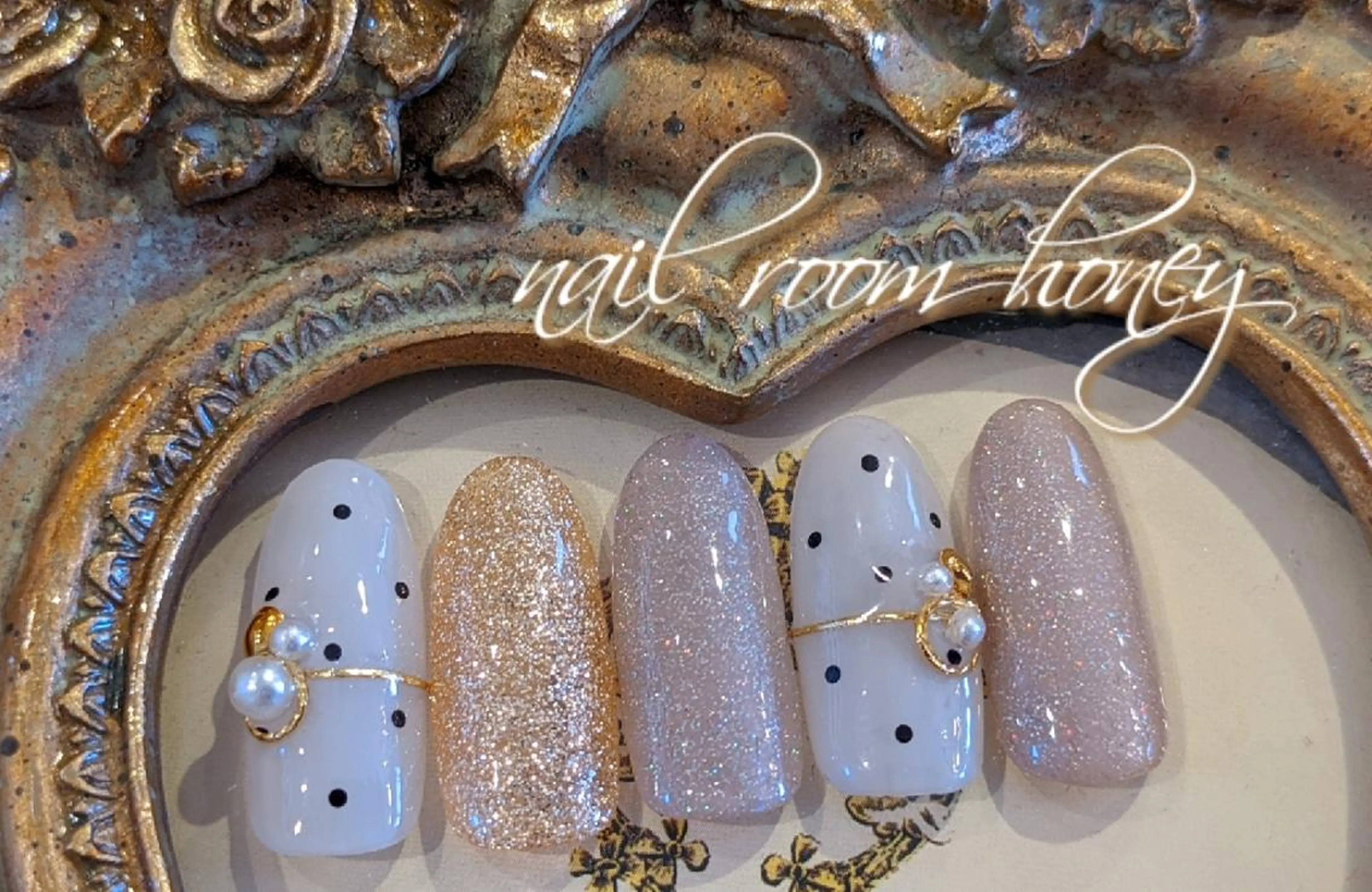ネイル ドット nail room  honeyのネイルデザイン
