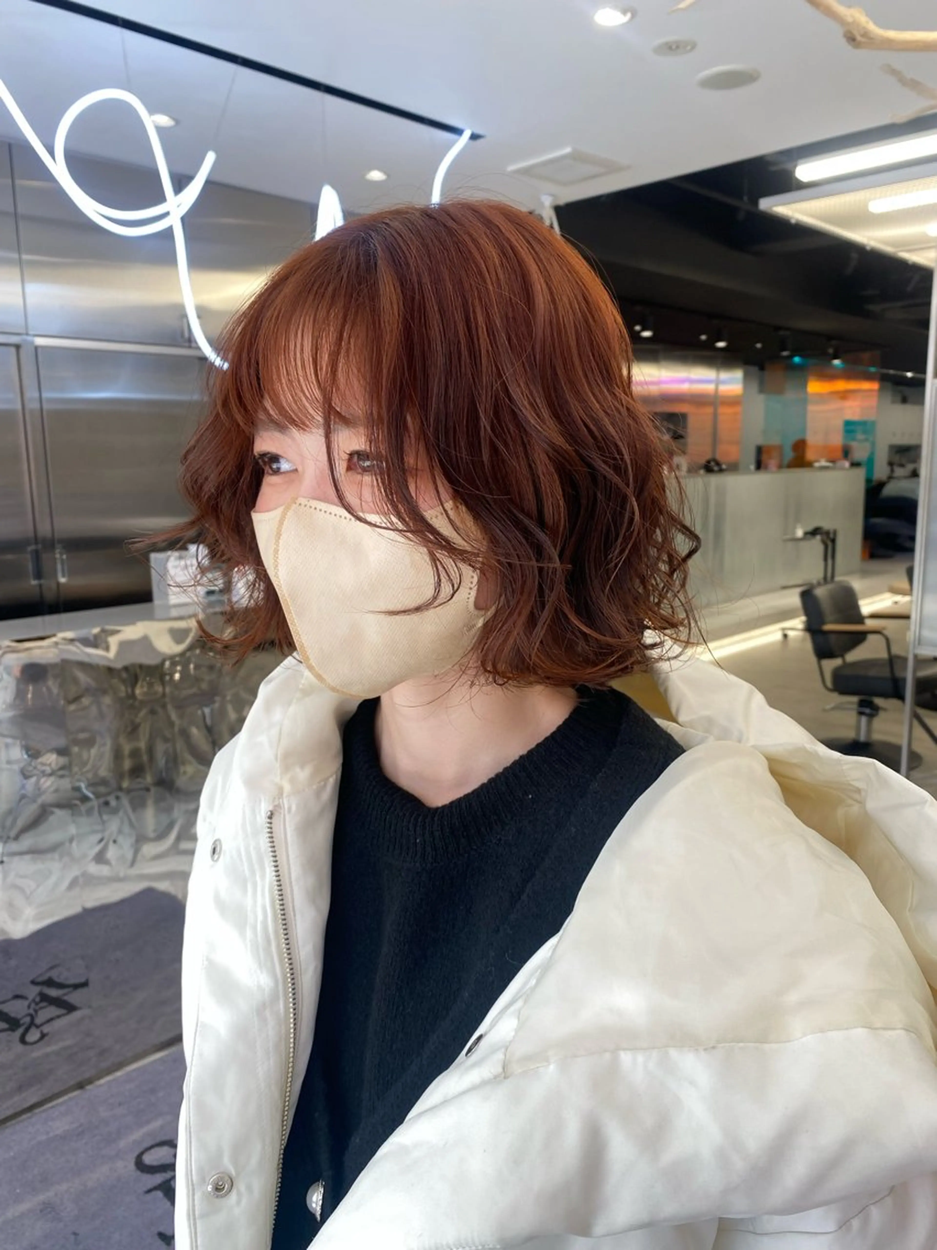 ミディアム パーマ ミディアムパーマ ボブ ハイライト 髪質改善 韓国風ヘア カラーモデル⚡️ REONのヘアスタイル