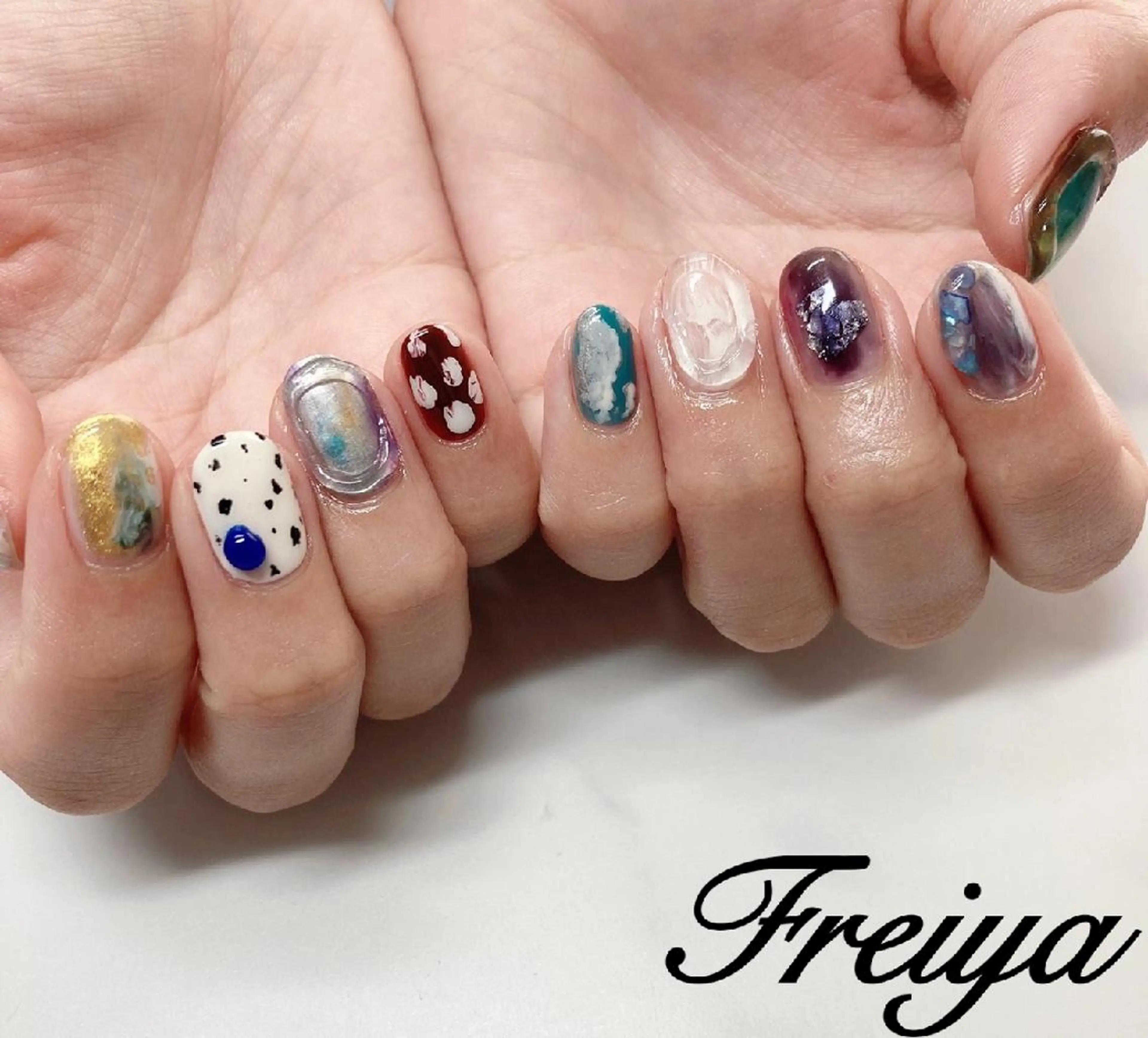 ネイル FREIYA所属・FREIYA マツエク、ネイルの眉毛・アイブロウイメージ