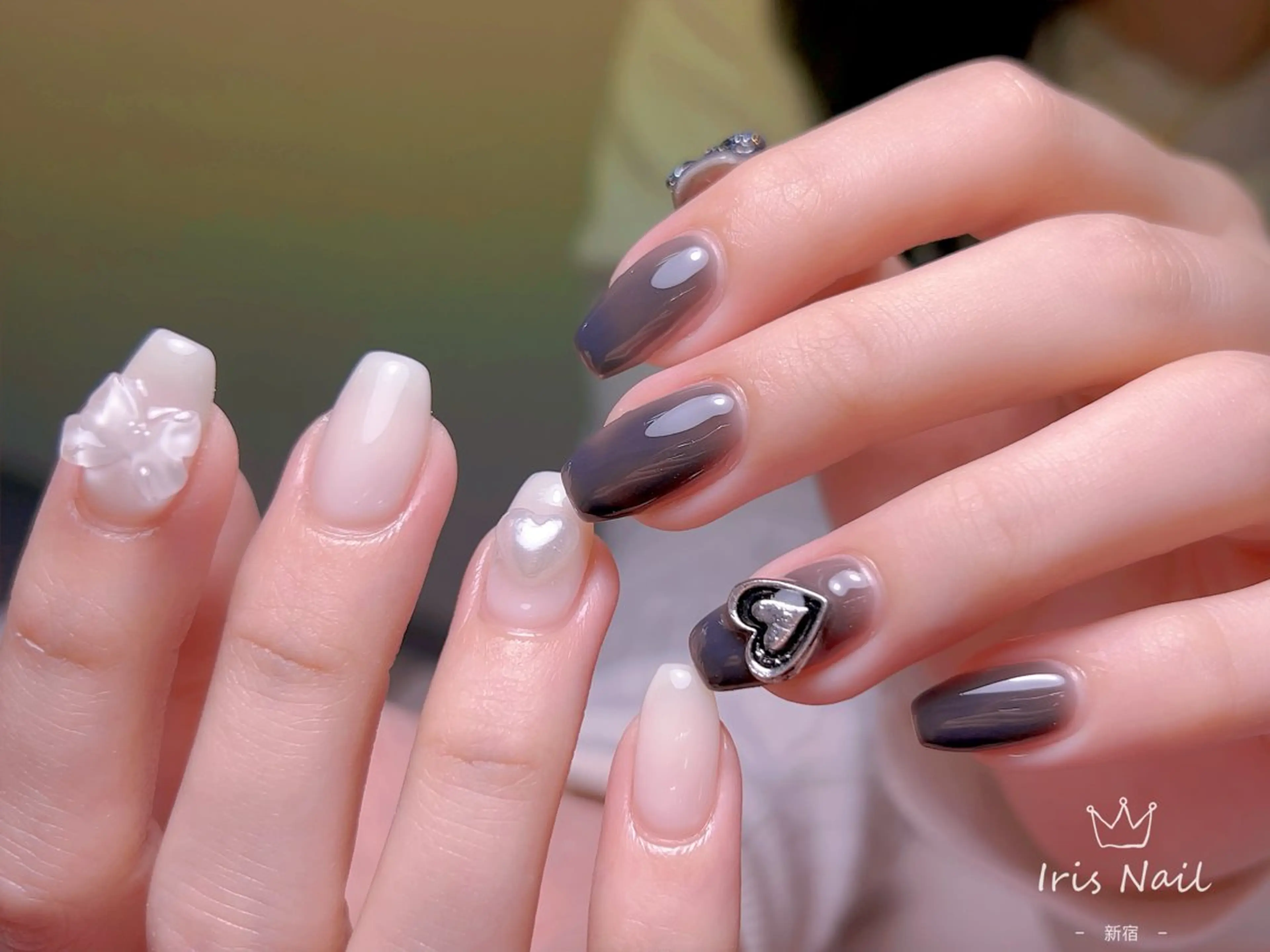 ネイル フレンチネイル ジェルネイル グラデーション 韓国ネイル マグネットネイル ハンドネイル 【長さ出し】 IRIS NAILのネイルデザイン