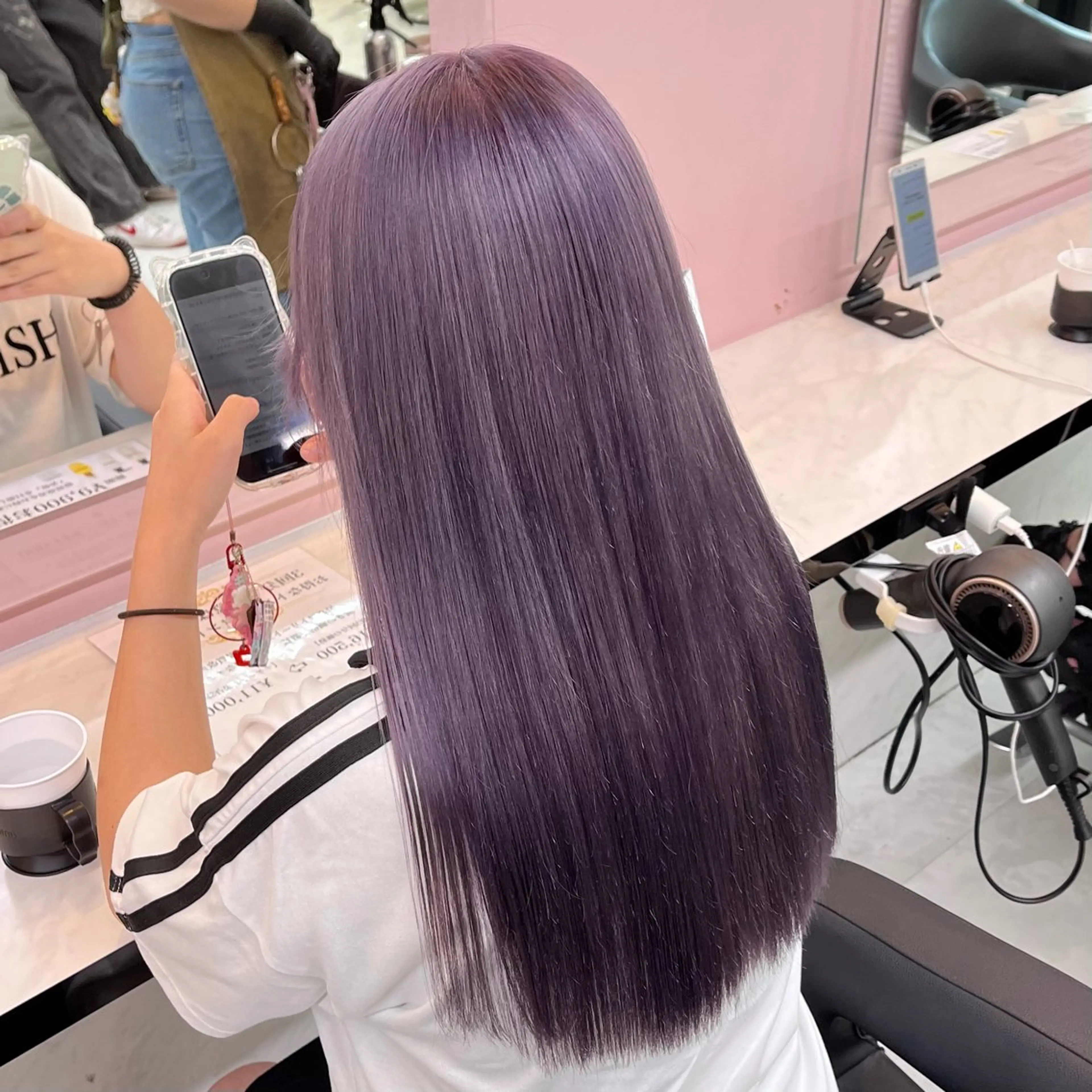 セミロング カラー ヘアカラー 🍒透明感カラー🌨 🥕ハイトーンカラーのヘアスタイル