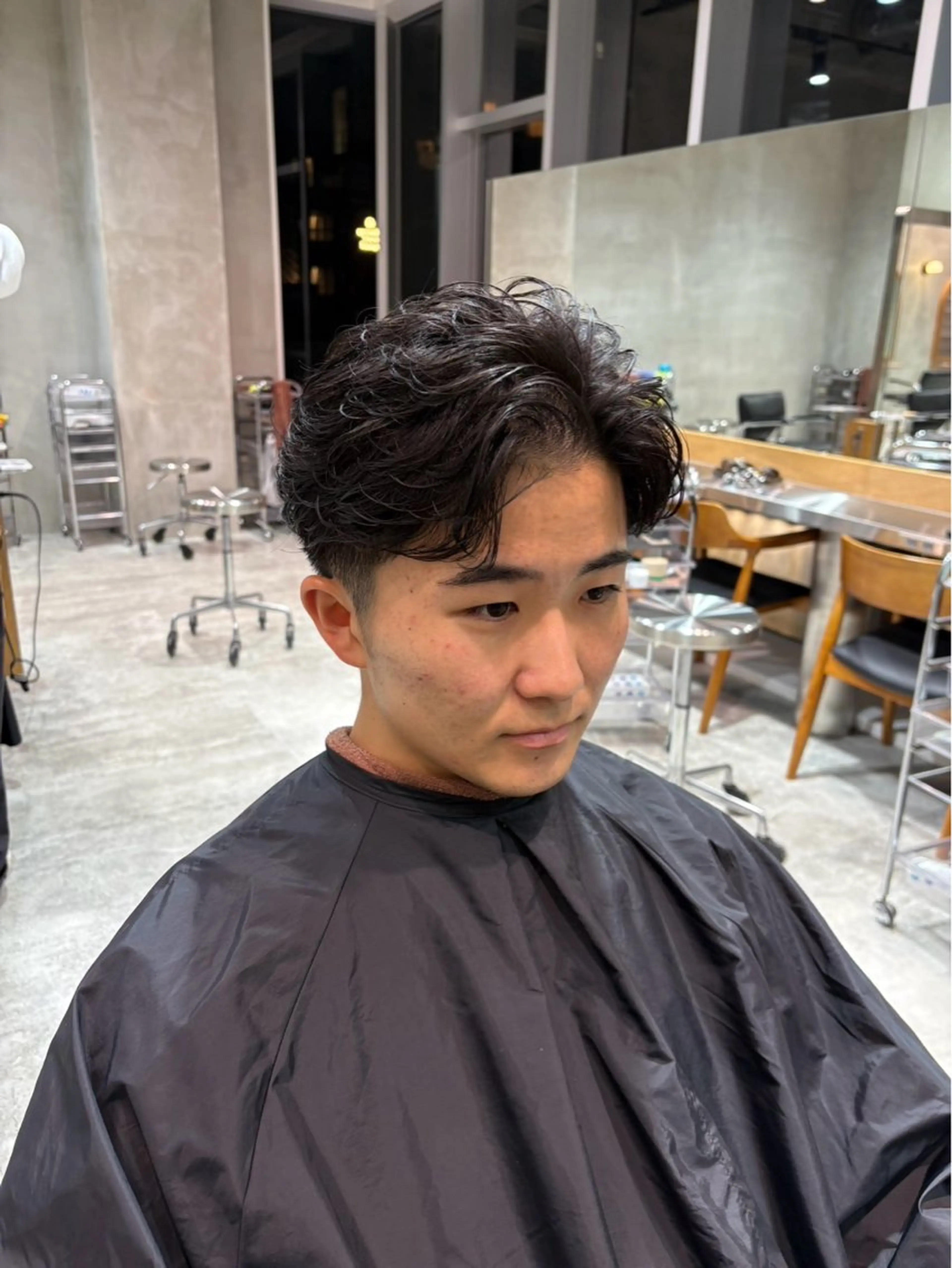 カット+フェザーパーマの写真