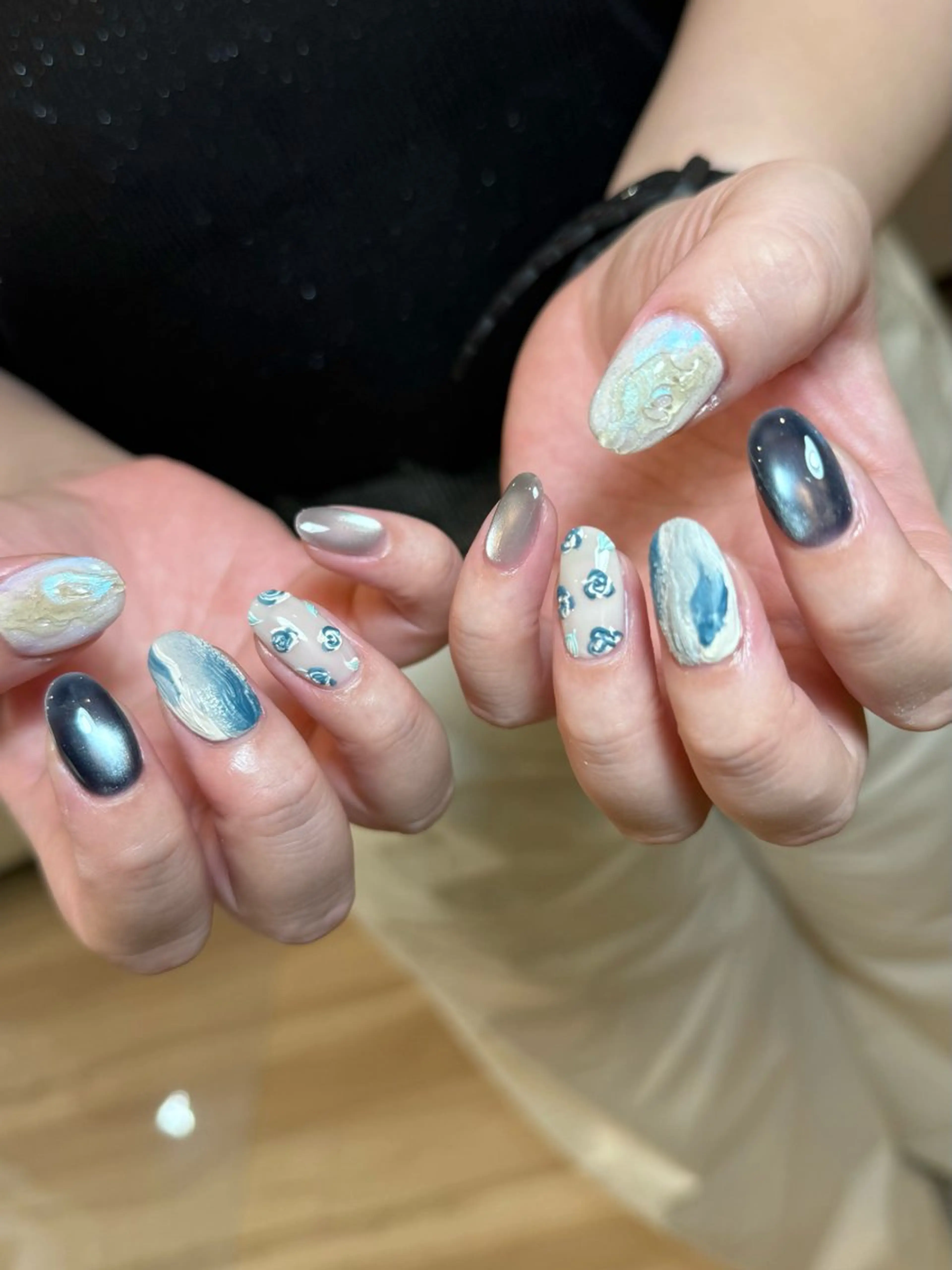 ネイル フラワーネイル マグネットネイル ニュアンスネイル ハンドネイル _ chihiroのネイルデザイン