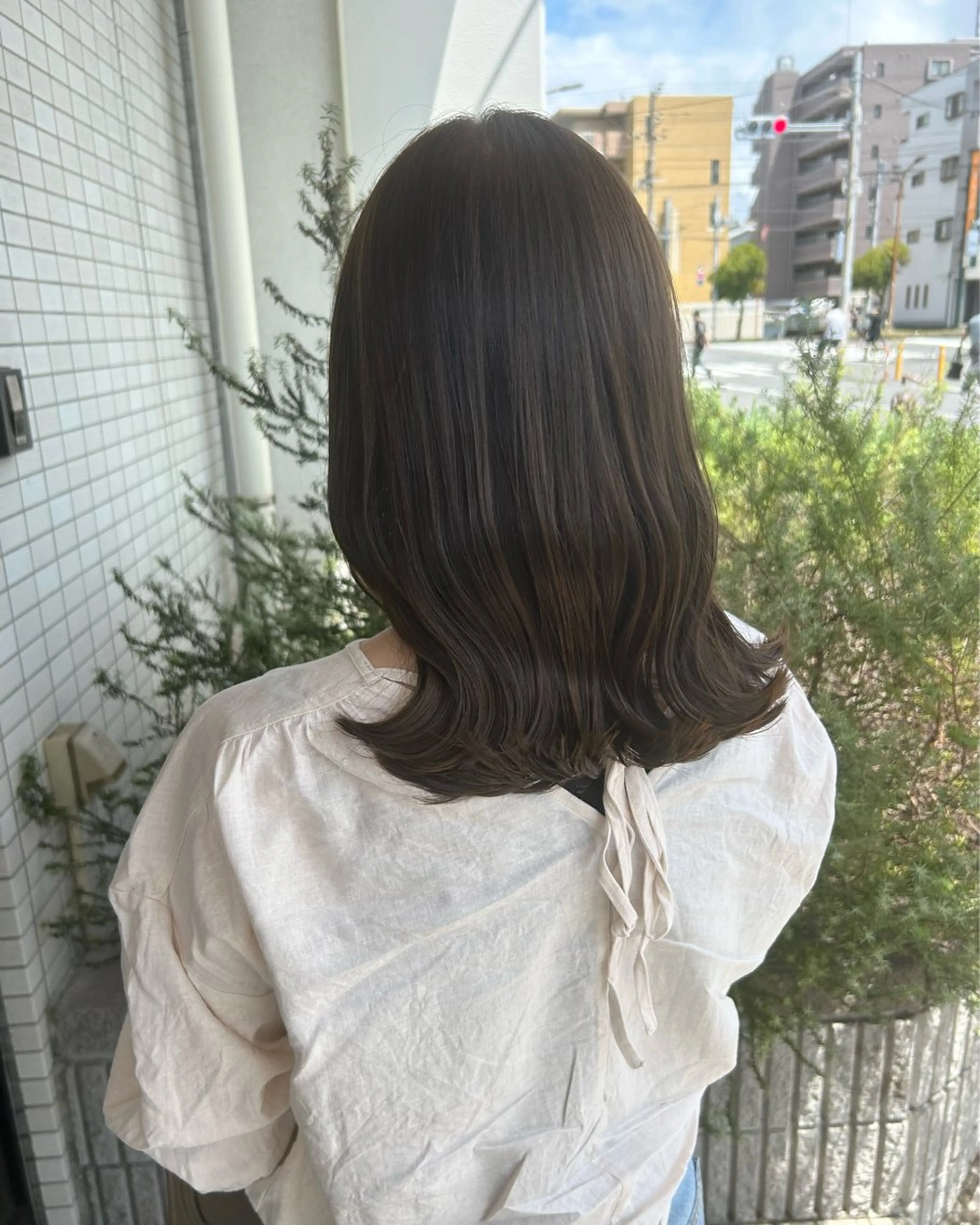 ミディアム あべ しおりのヘアスタイル