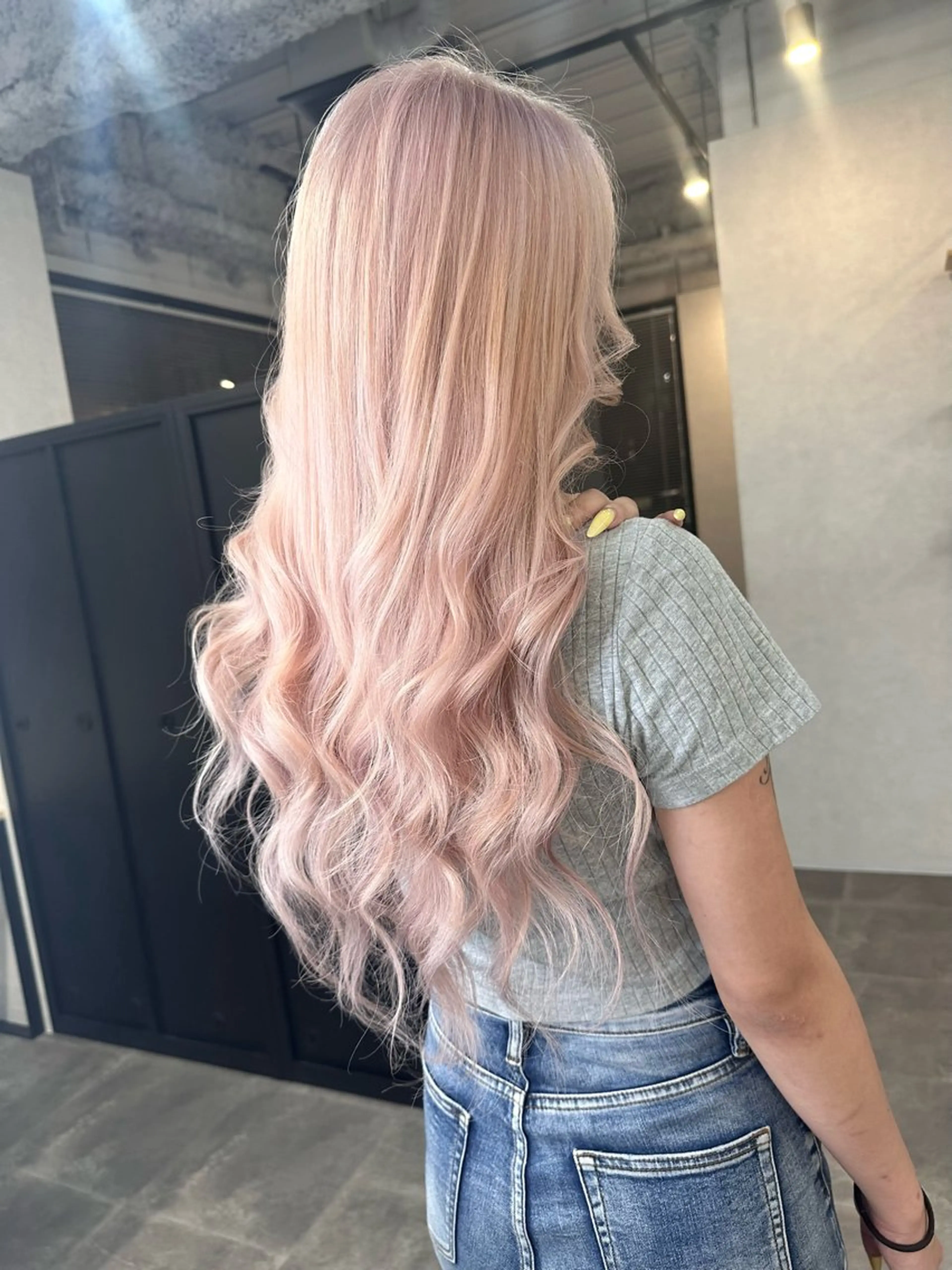 ロング ヘアカラー エクステ Aika 🖤のヘアスタイル