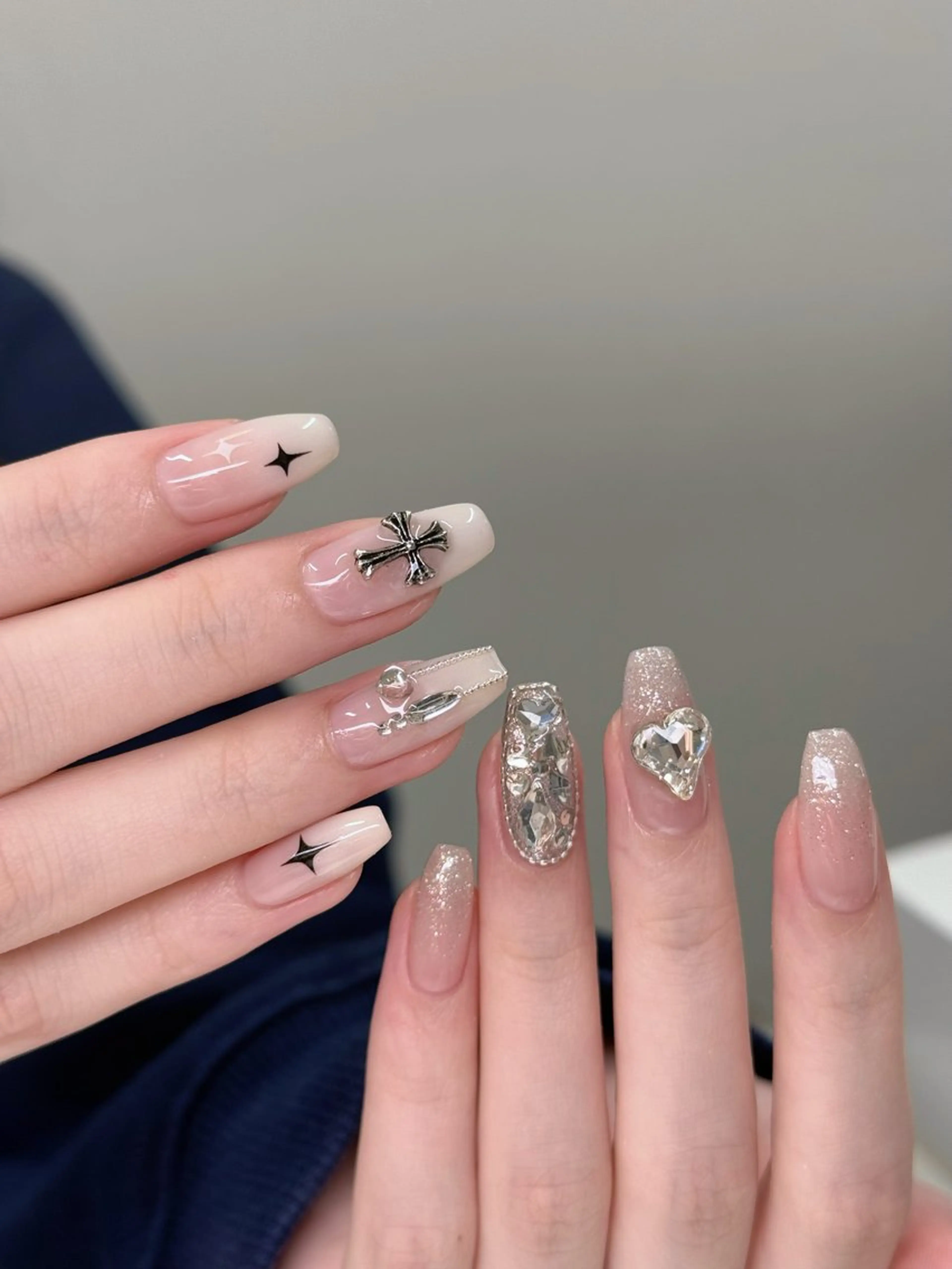 ネイル フレンチネイル マグネットネイル シンプルネイル ネイルチップ ハンドネイル NAILS 168 池袋西口駅前店のネイルデザイン