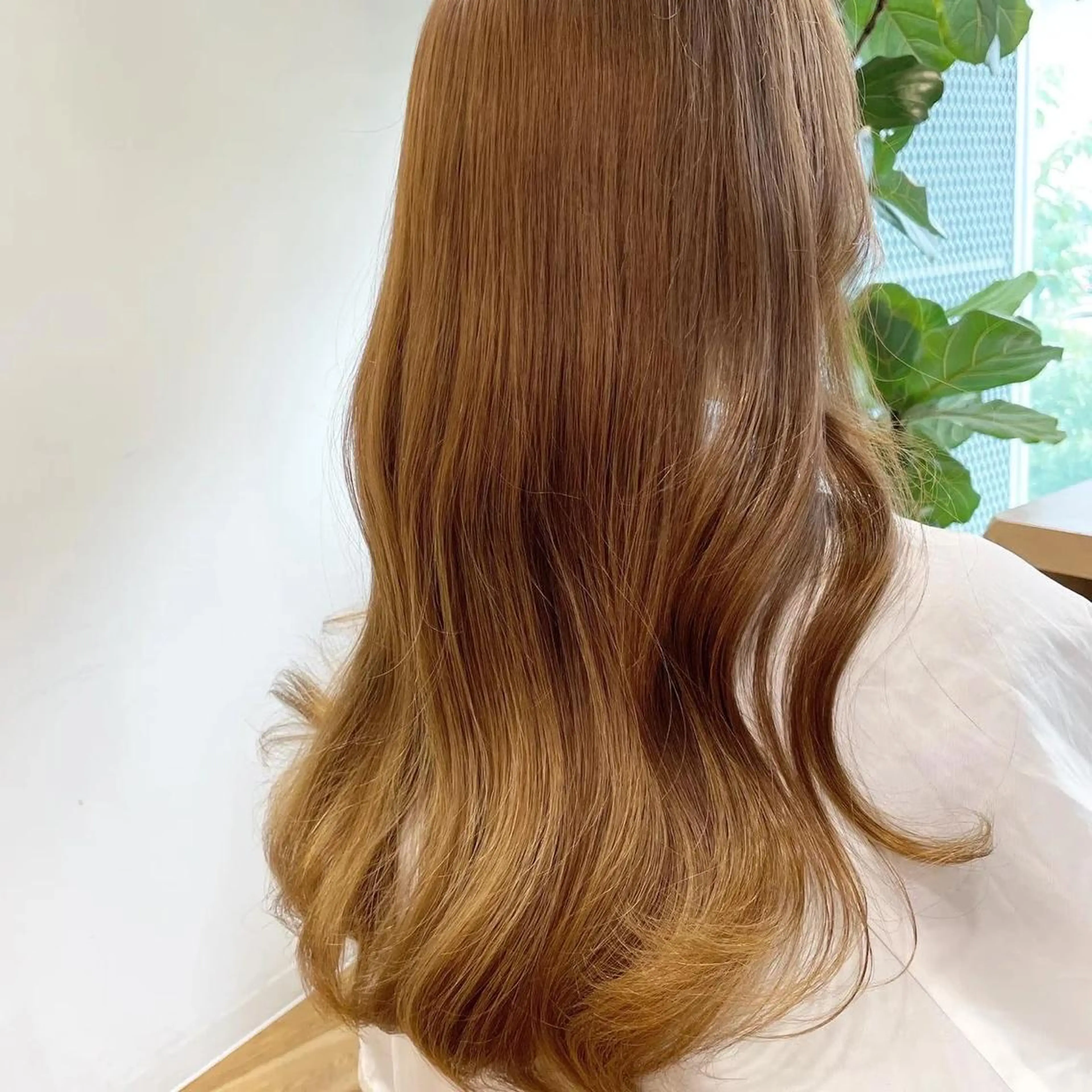 ロング カラー ベージュカラー ブリーチ ダブルカラー 韓国風カラー🤎 𝒄𝒉𝒊𝒌𝒂のヘアスタイル