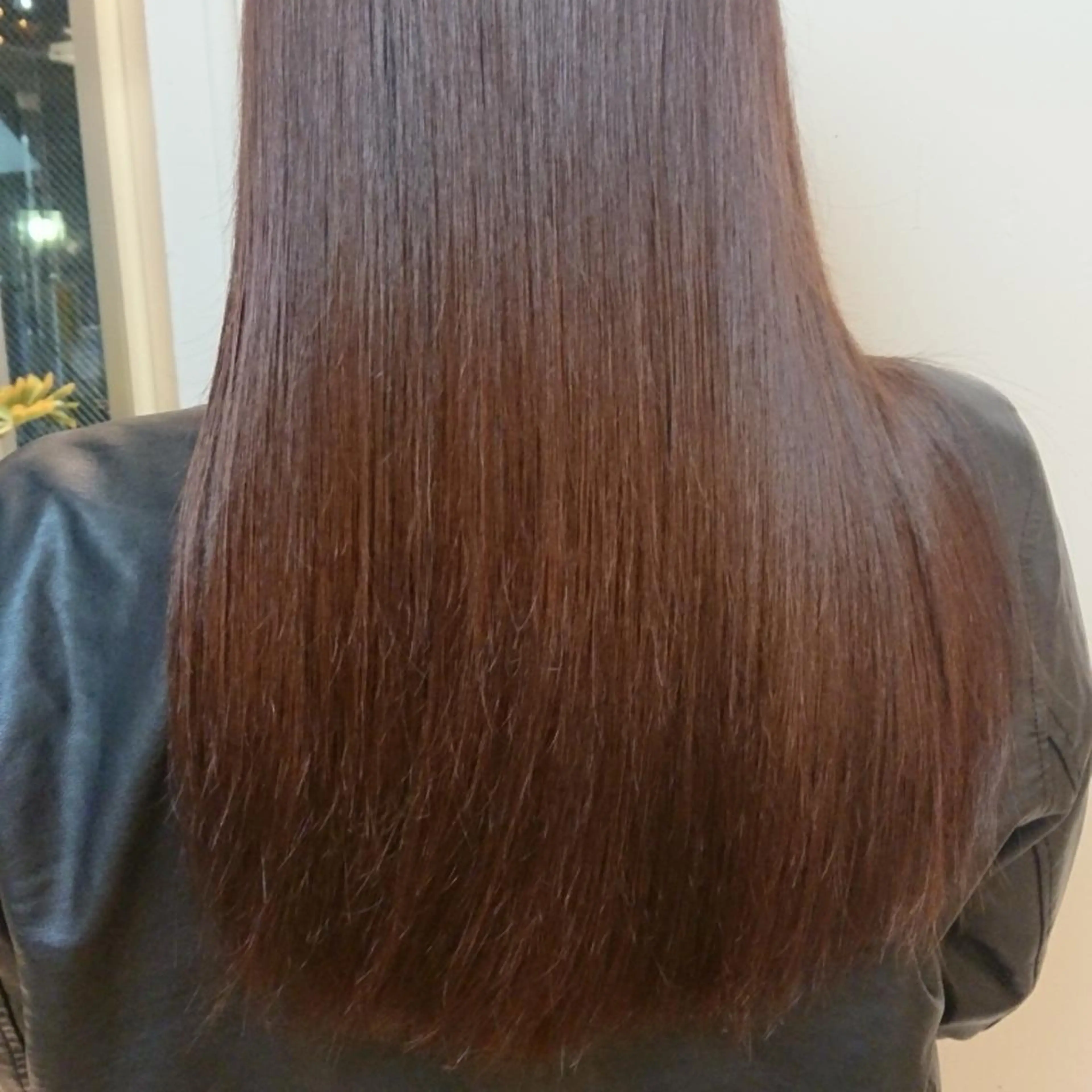ロング 縮毛矯正 坪井 佑美のヘアスタイル