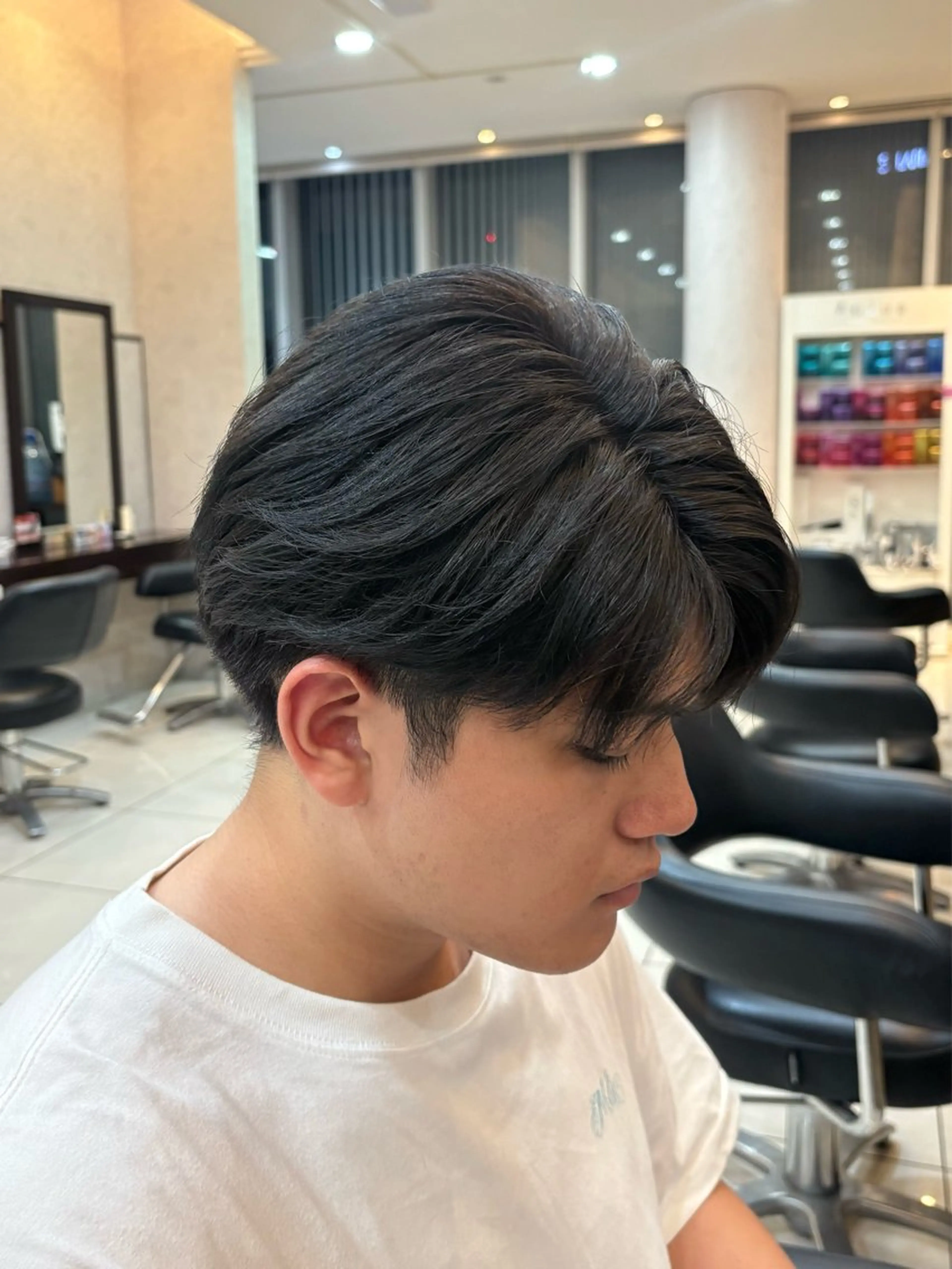 カラー ダークグレー ヘアカラー 蒲池 倫寧のヘアスタイル