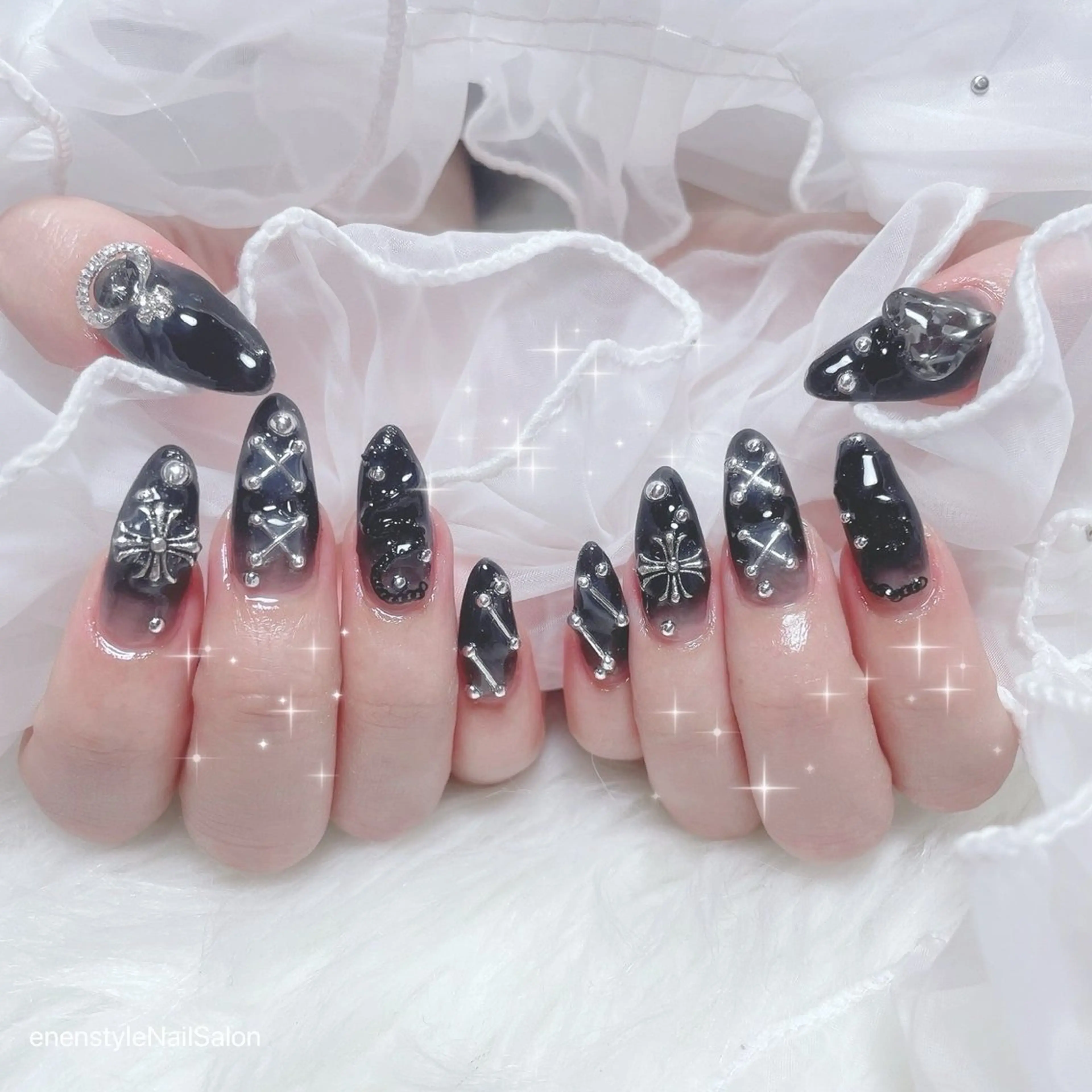 ネイル ハンドネイル 👑enen style👑のネイルデザイン