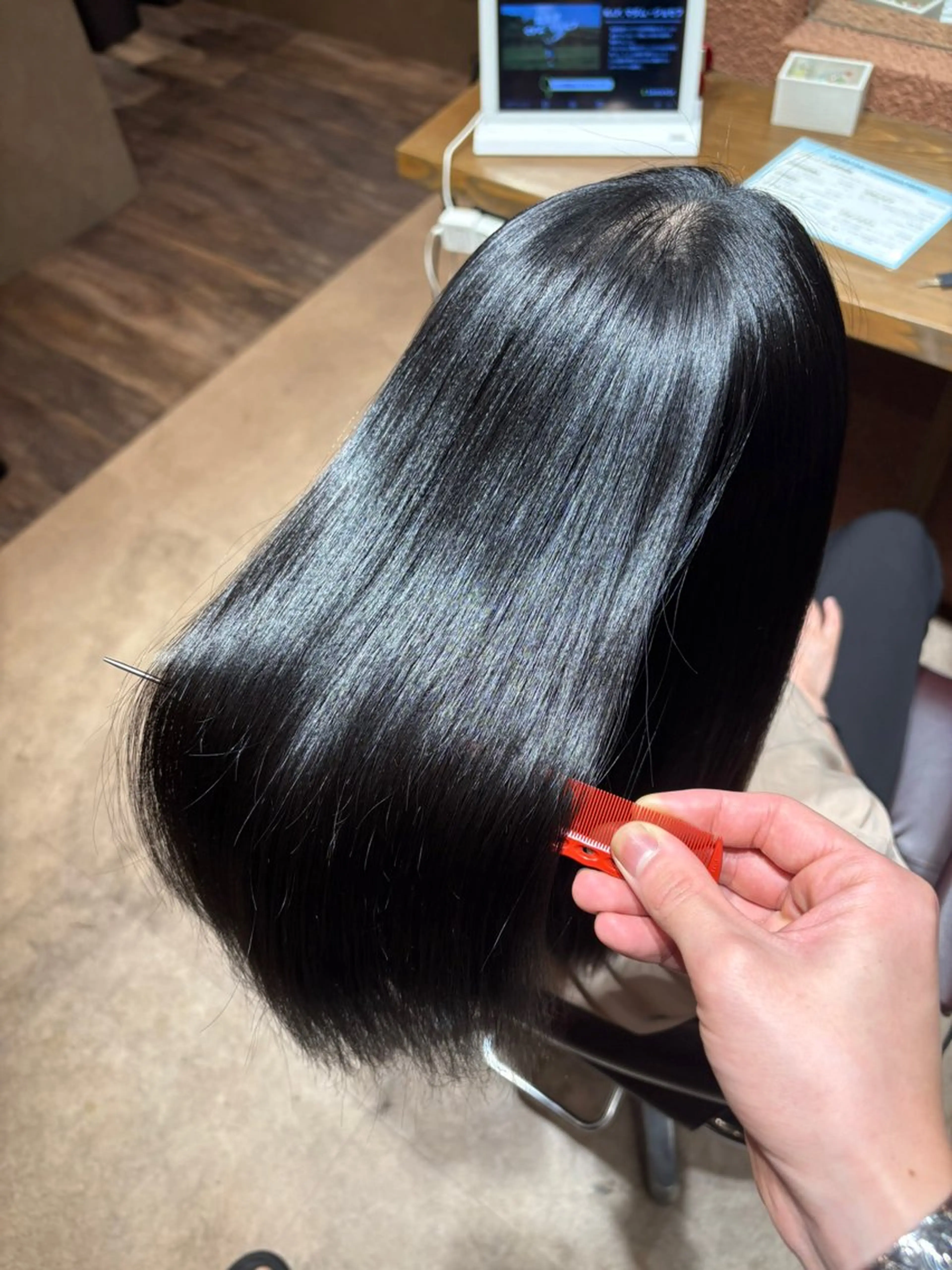 セミロング 縮毛矯正 ラフィスヘアーGlanz桂店所属・🌈鈴木 泰地🌈のヘアスタイル