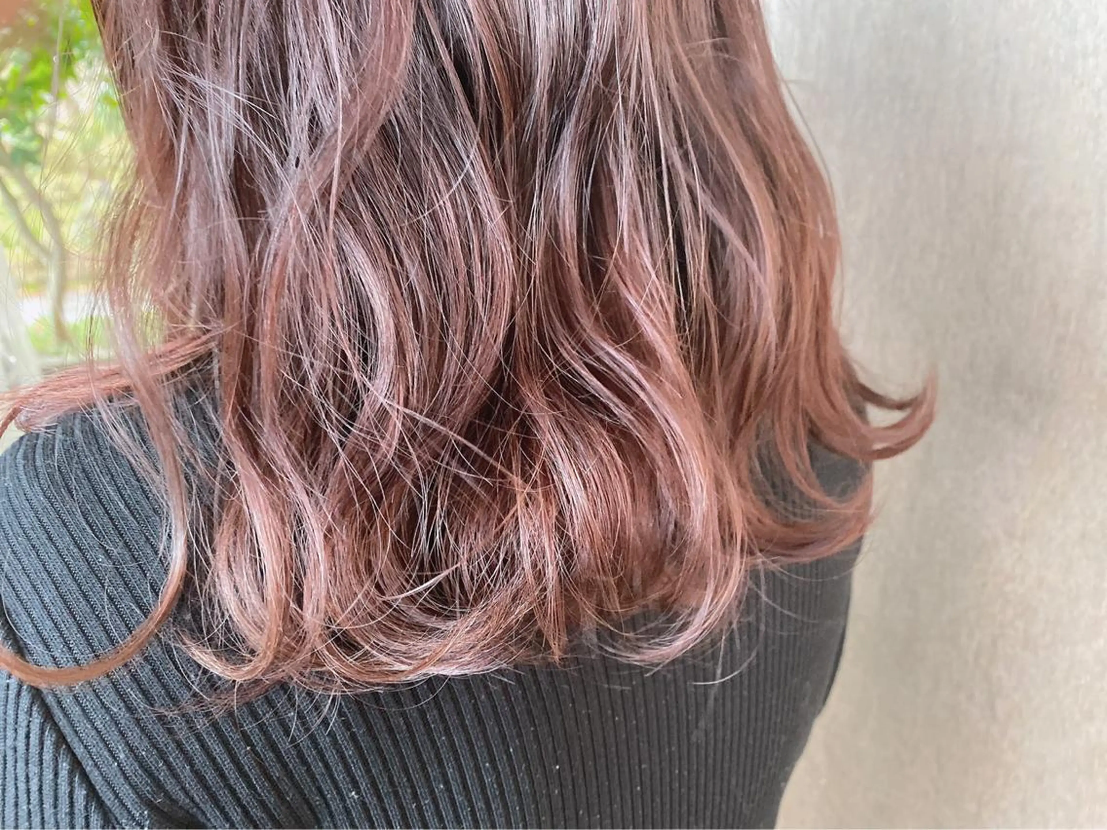 セミロング 透明感ブリーチ カラー✨有坂映哉のヘアスタイル