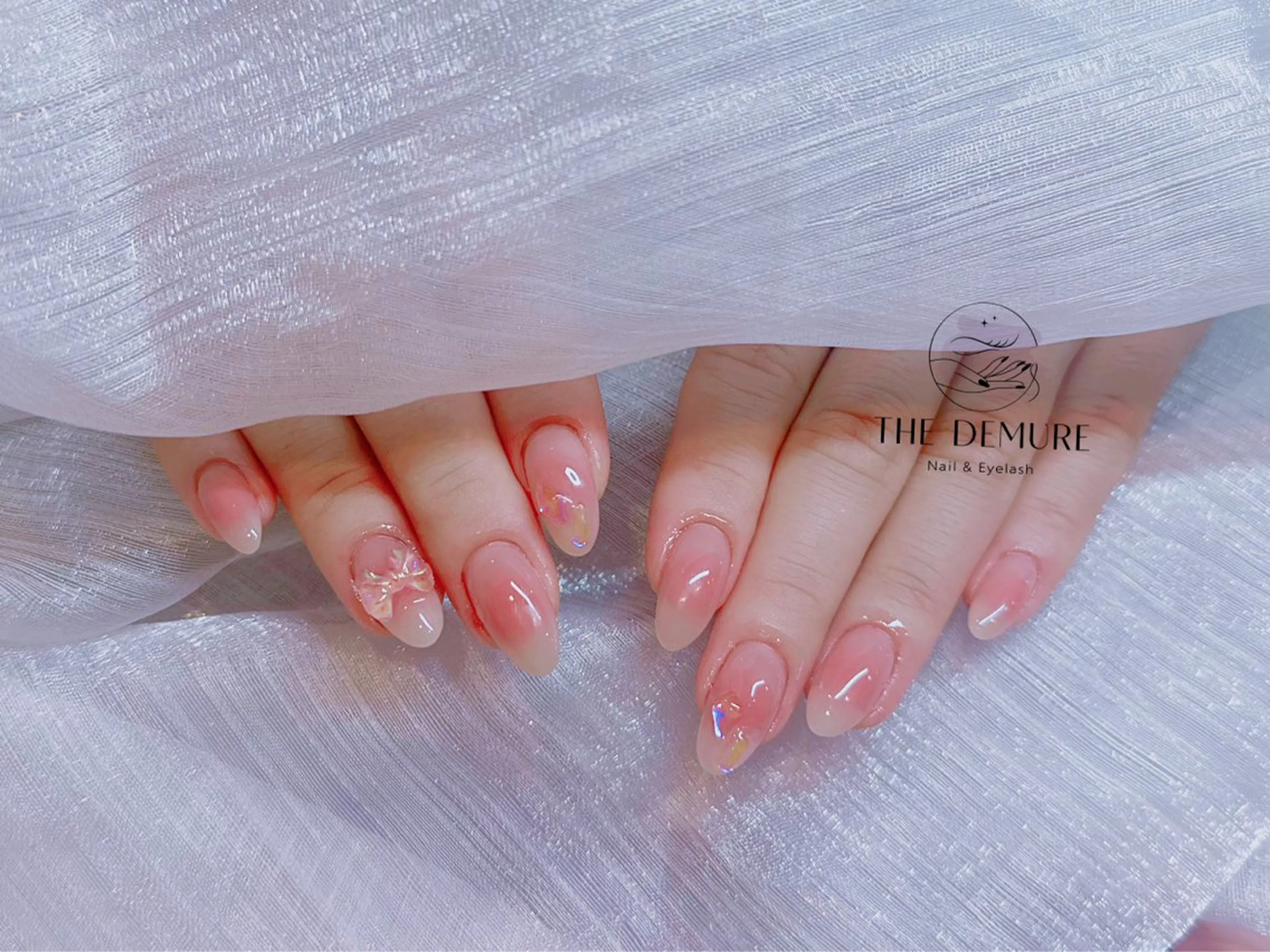 ネイル ハンドネイル ハンドケア Demure Cocoのネイルデザイン