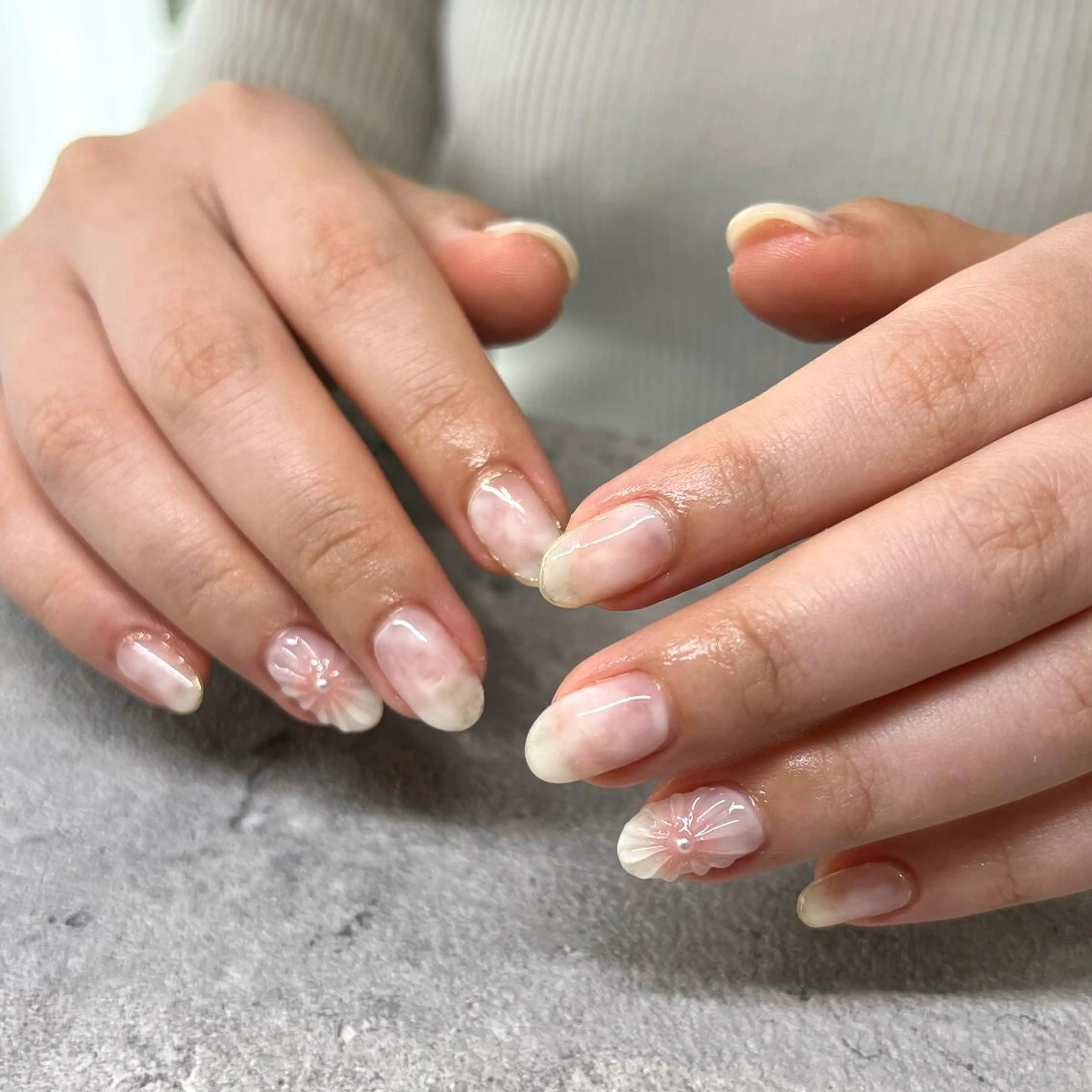 ミディアム ネイル アートネイル クリアネイル ぷっくりネイル ハンドネイル REVIA_nail maiのネイルデザイン