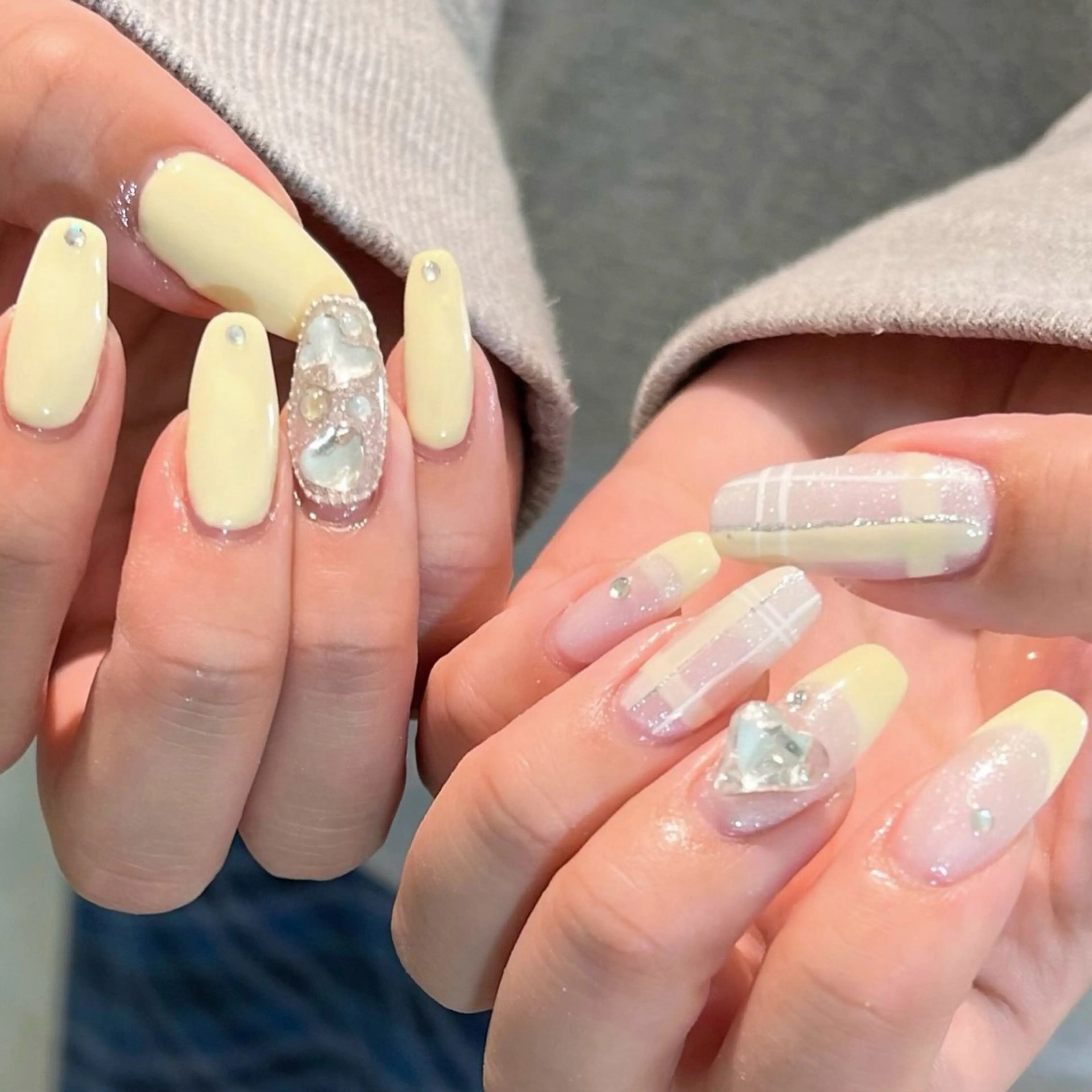 ネイル ハート キラキラネイル ハンドネイル sio.nail&eyebrow salon shimokitazawa2号店所属・nailist mana𖤐´-のネイルデザイン